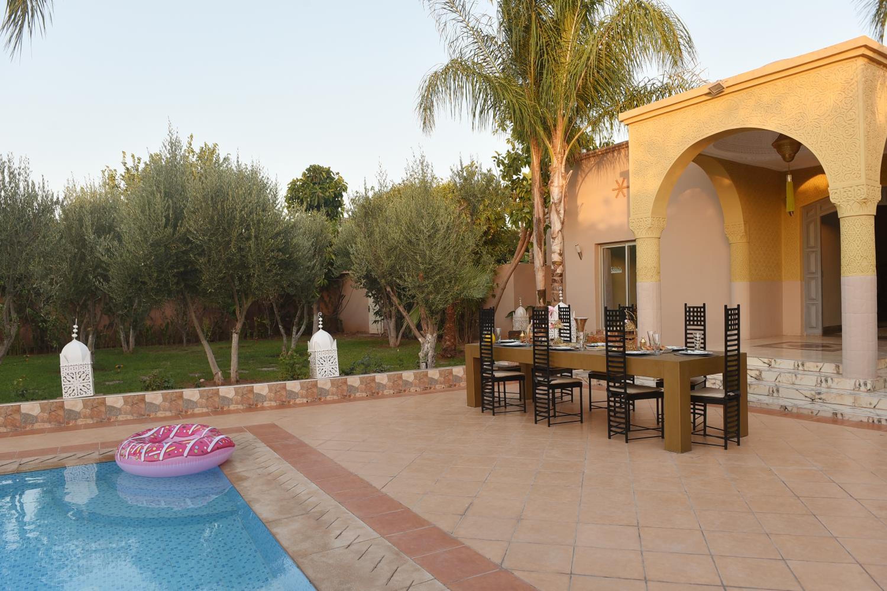 Villa with Garden View - Photo 5