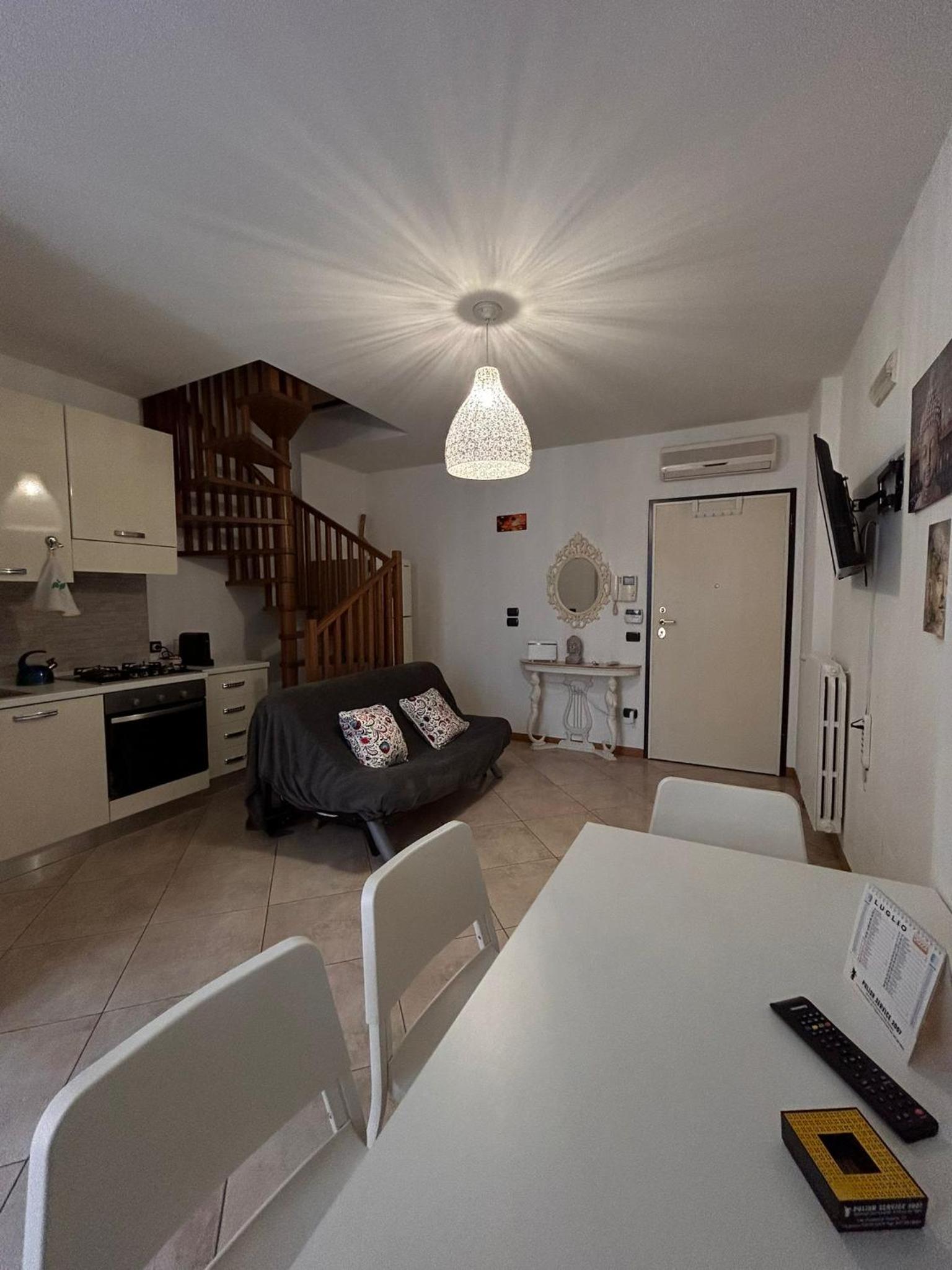 One-Bedroom Apartment - Photo 19