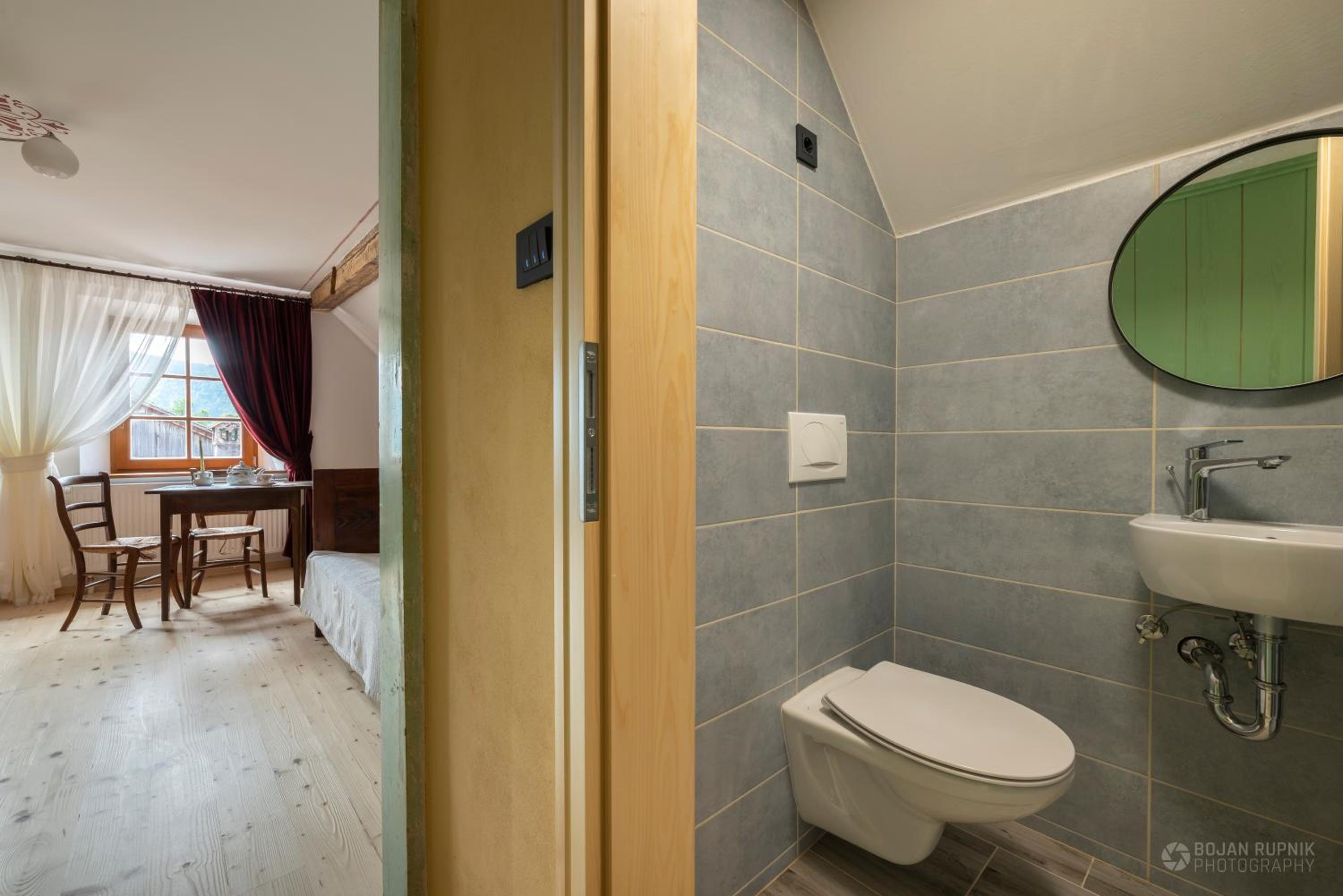 Three Bedroom Country House - Photo 11