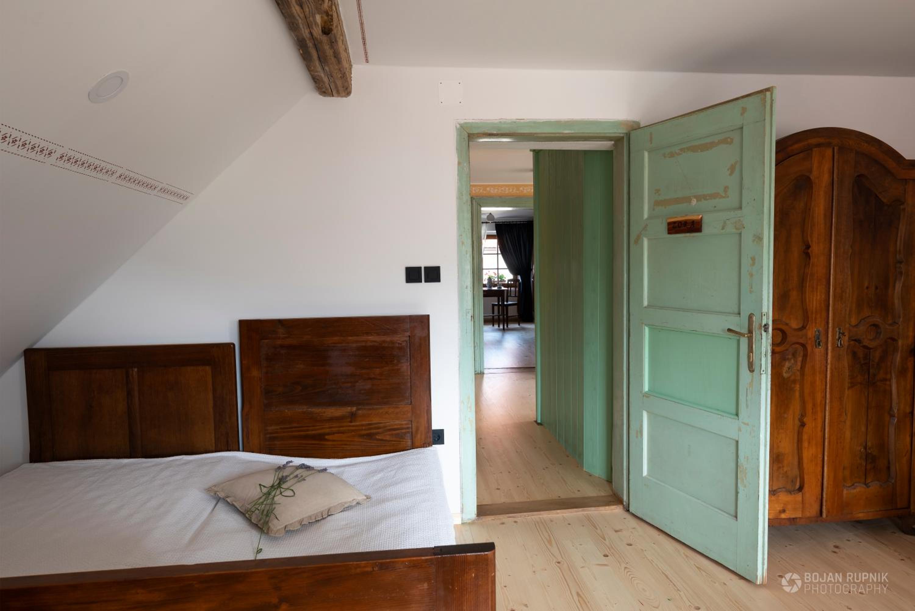Three Bedroom Country House - Photo 17