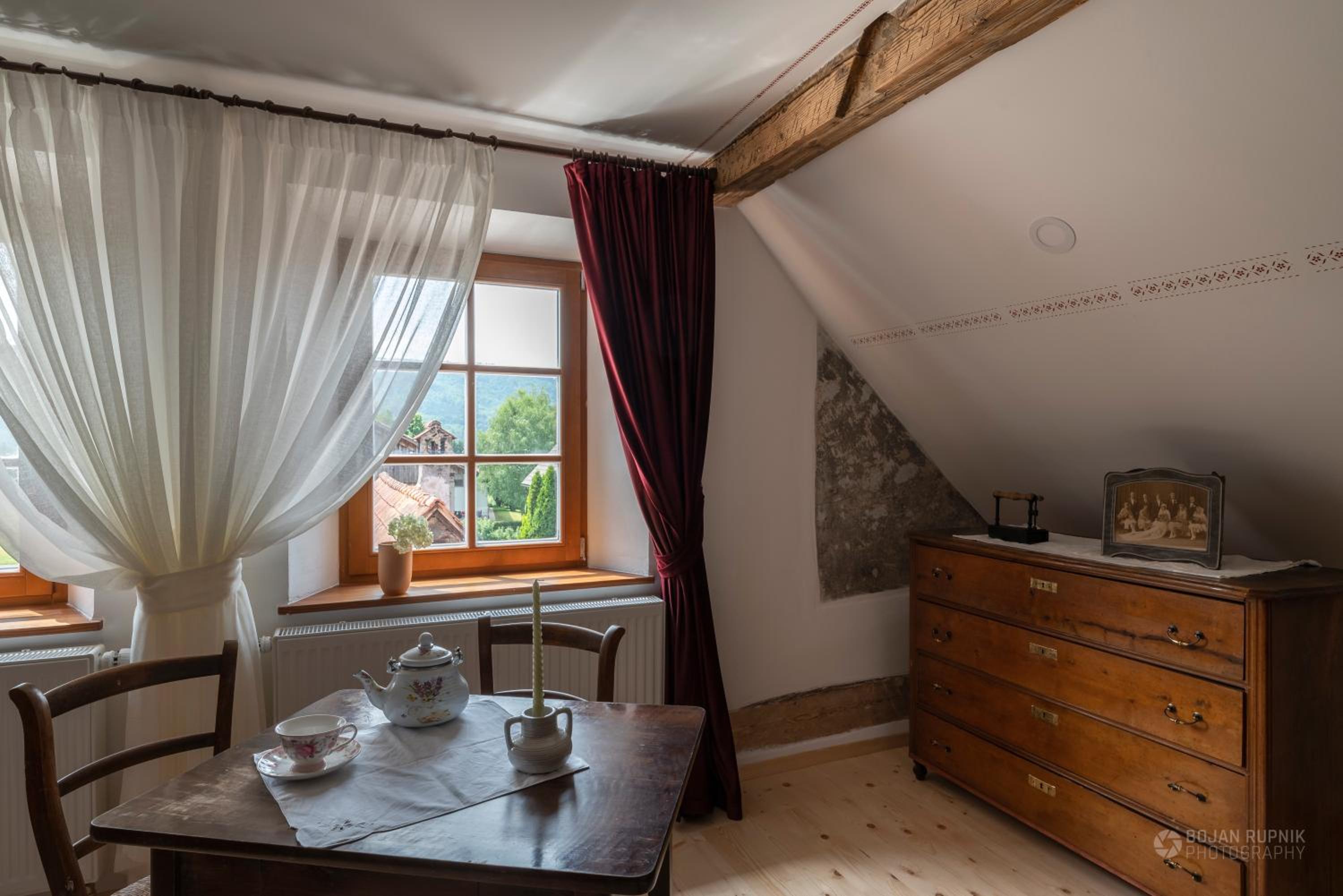 Three Bedroom Country House - Photo 18