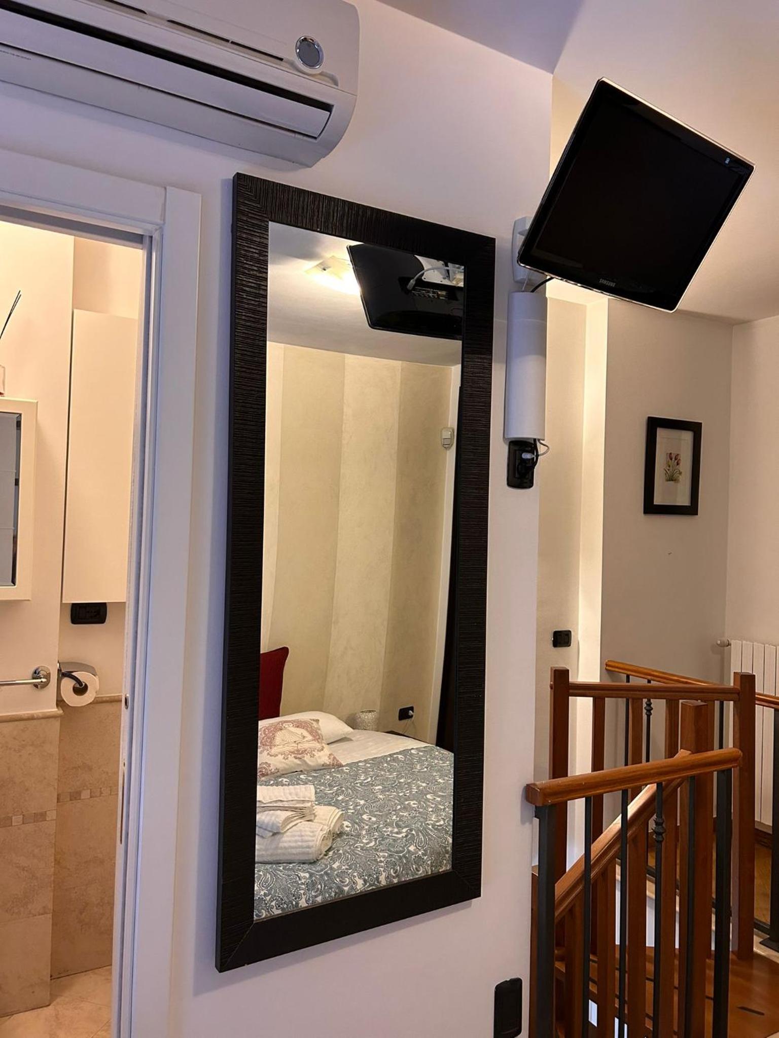 One-Bedroom Apartment - Photo 45