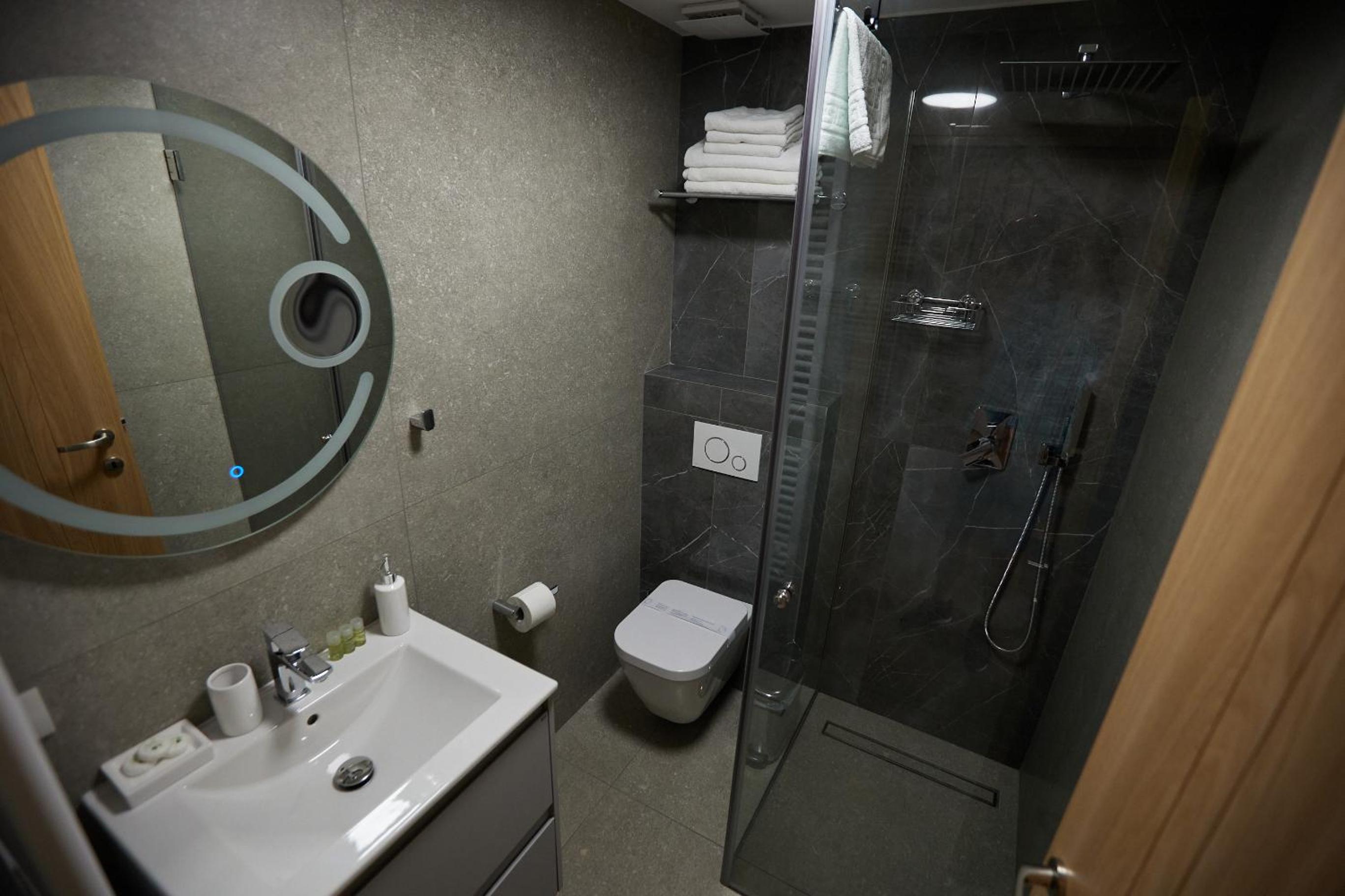 Double Room with Balcony photo 2