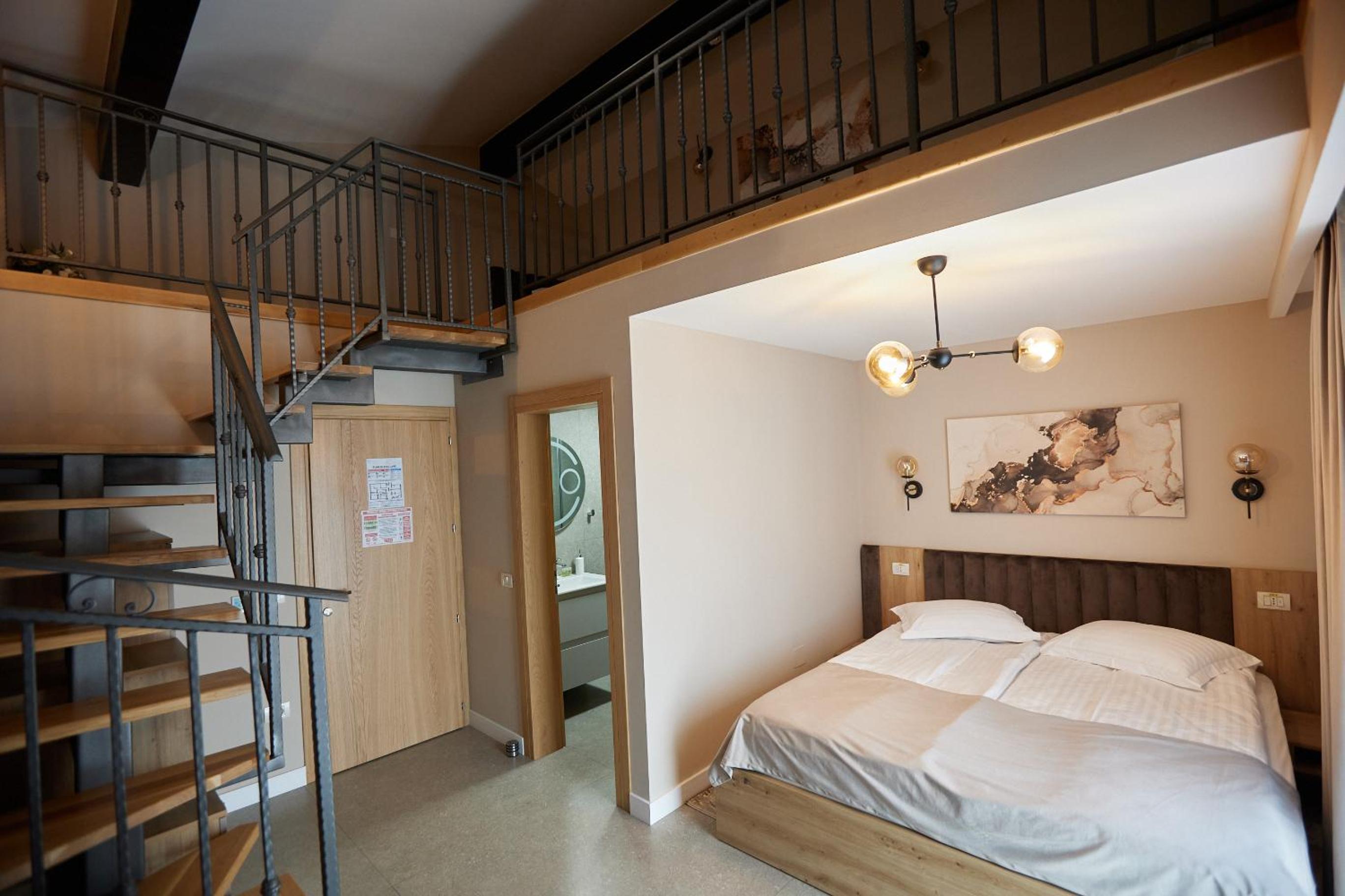 Family Room with Balcony photo 2