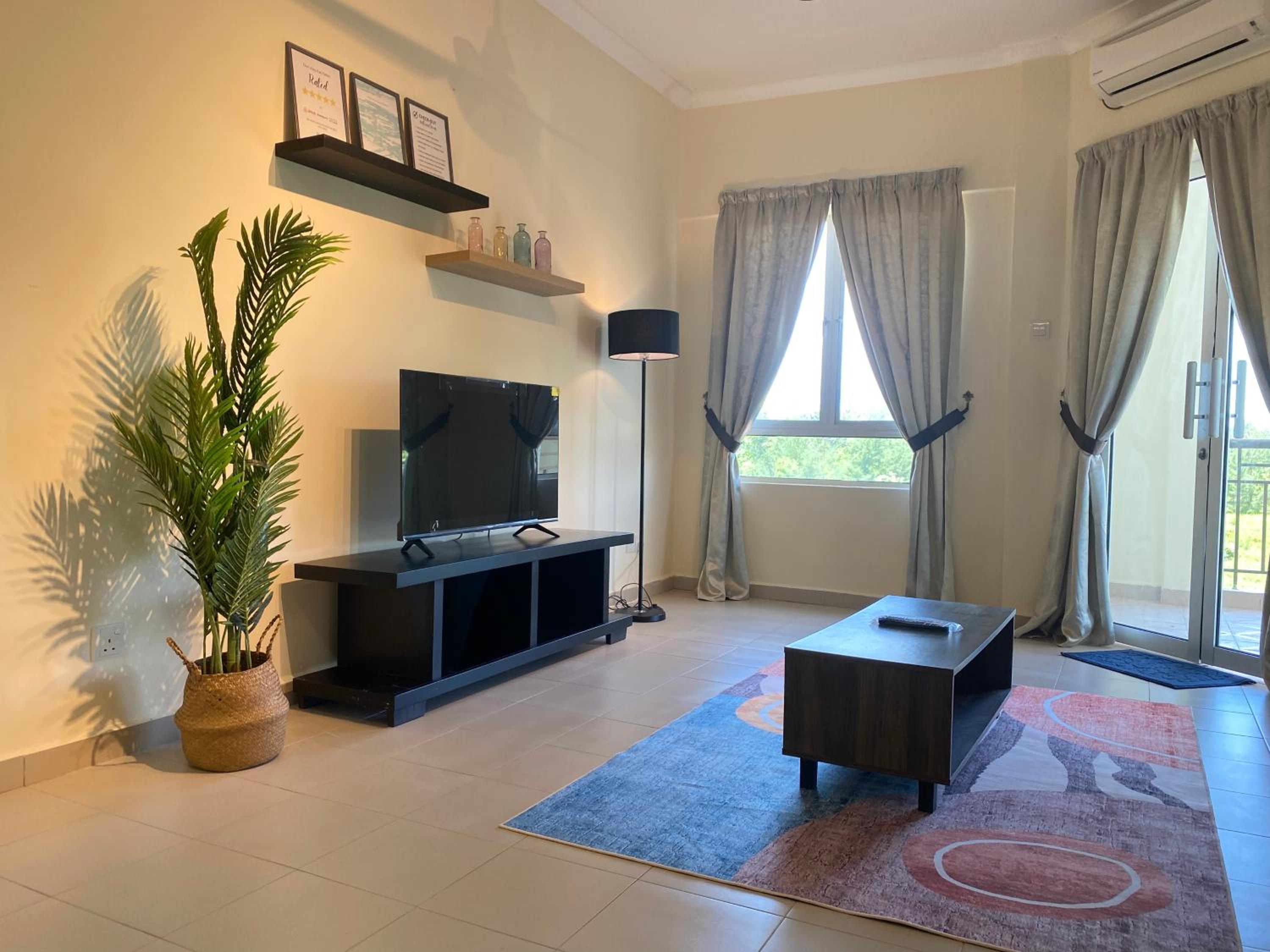 Two-Bedroom Apartment with Balcony photo 3