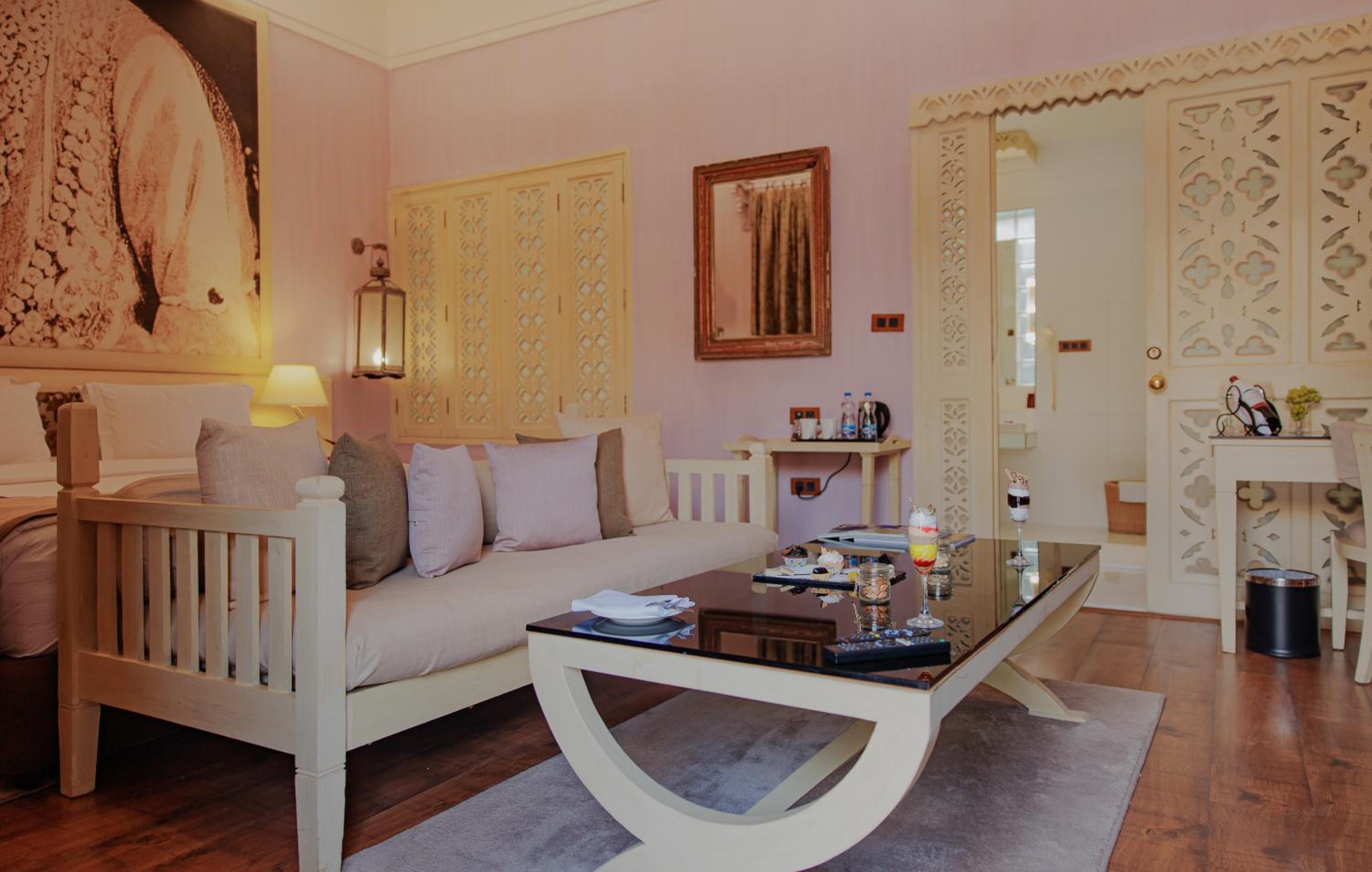 Double Room with Pool View - Photo 3