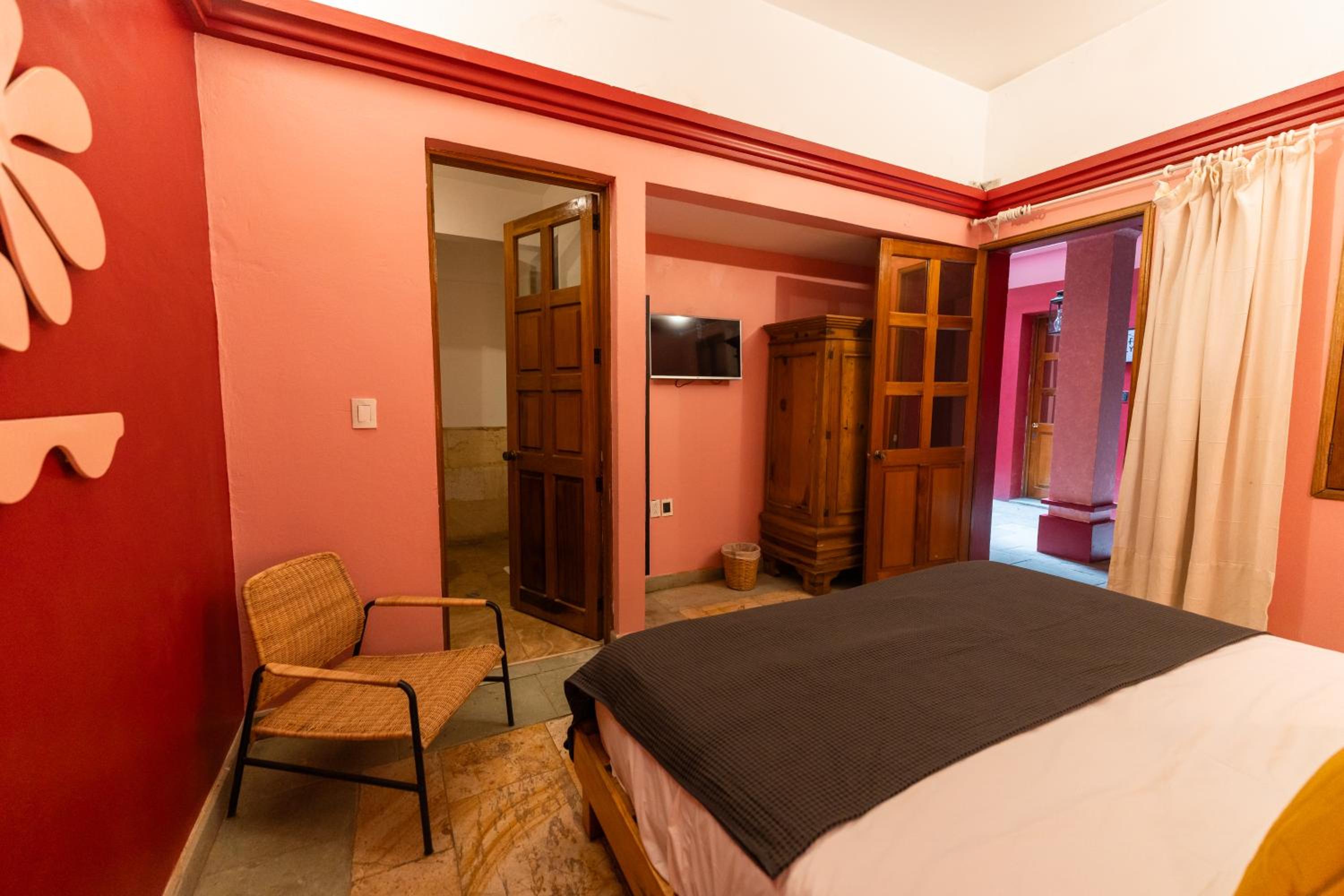 Deluxe Double Room - Photo 5