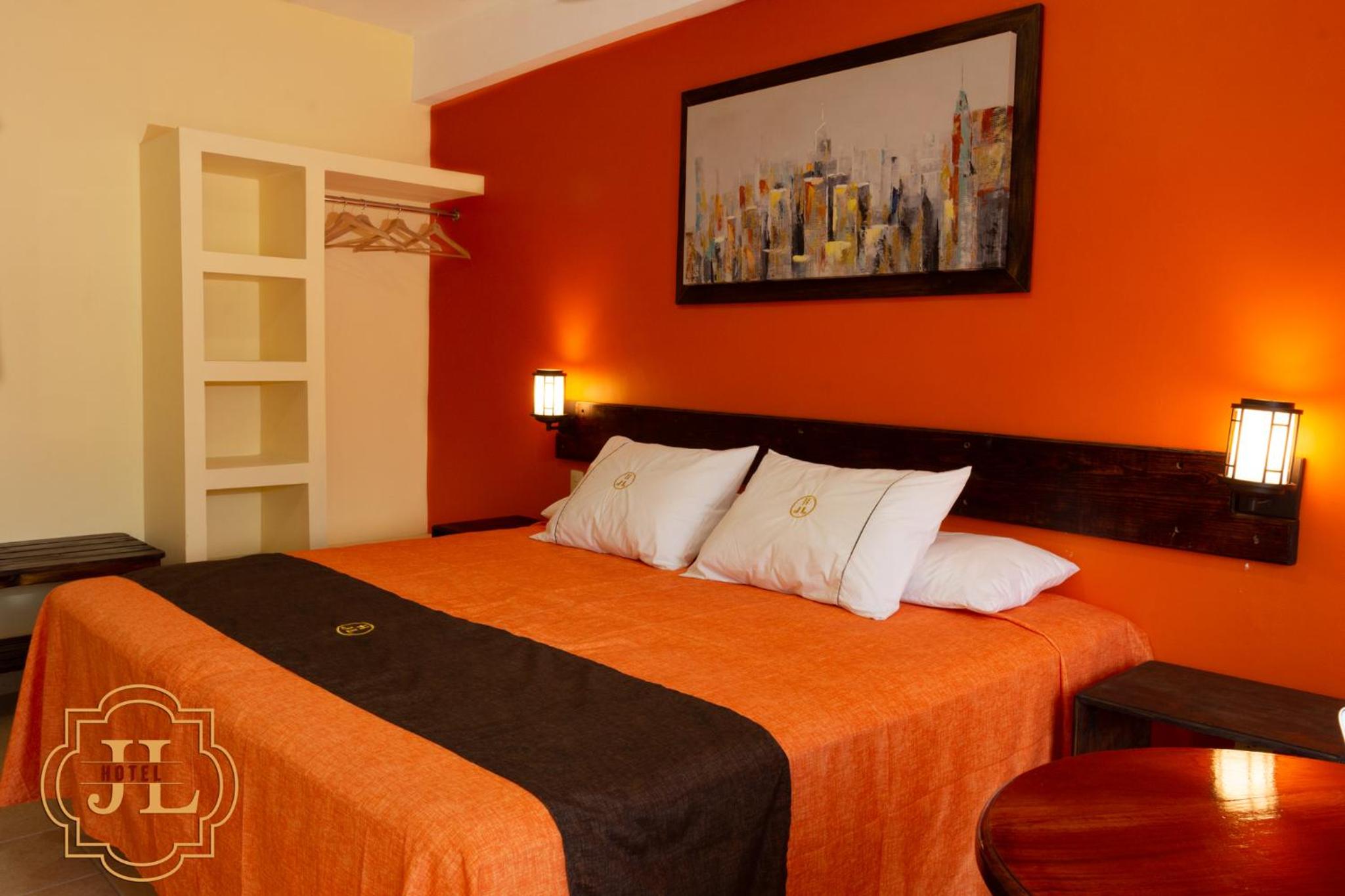 Queen Room photo 3