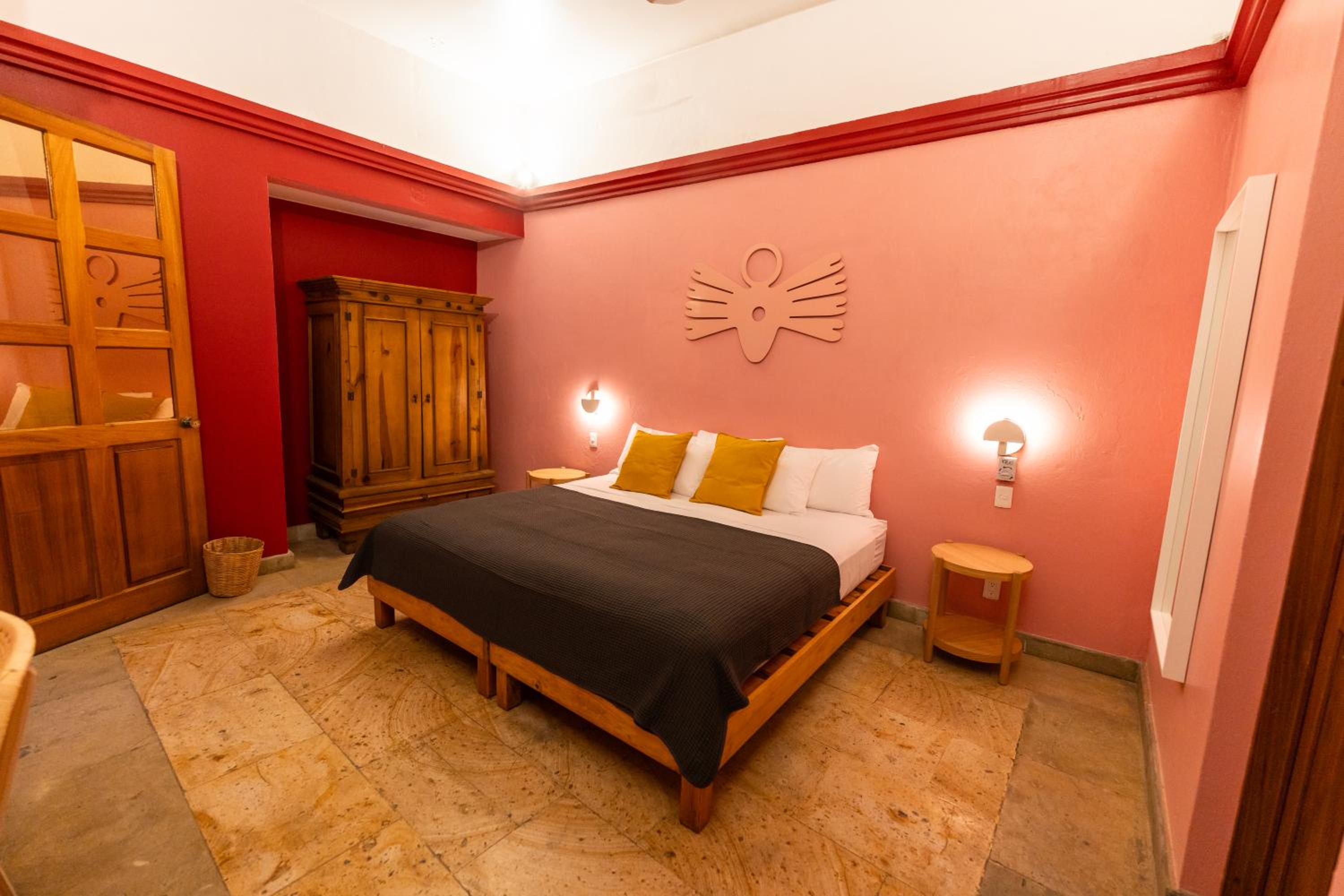 Superior King Room - Photo 1
