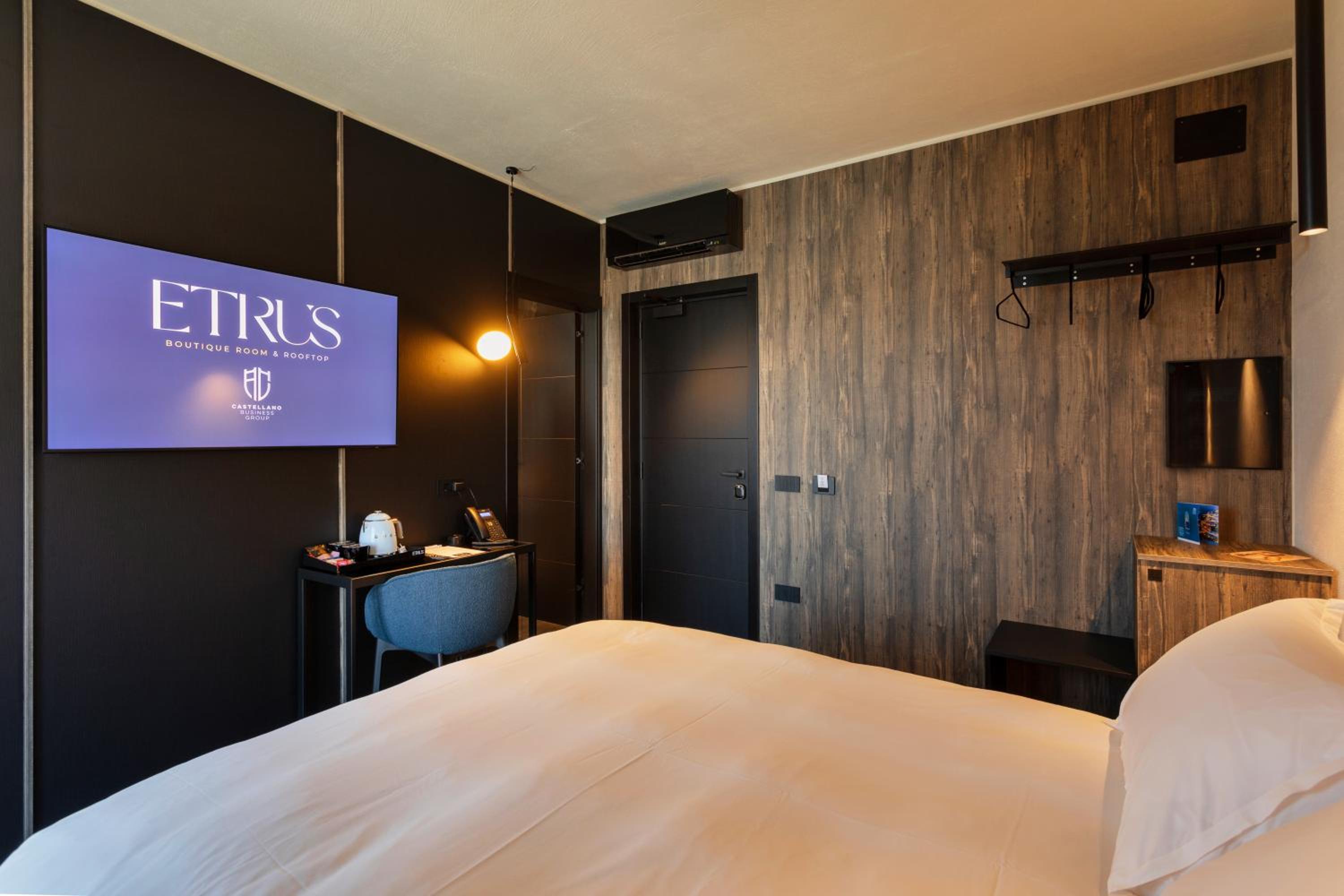 Standard Double Room - Photo 4
