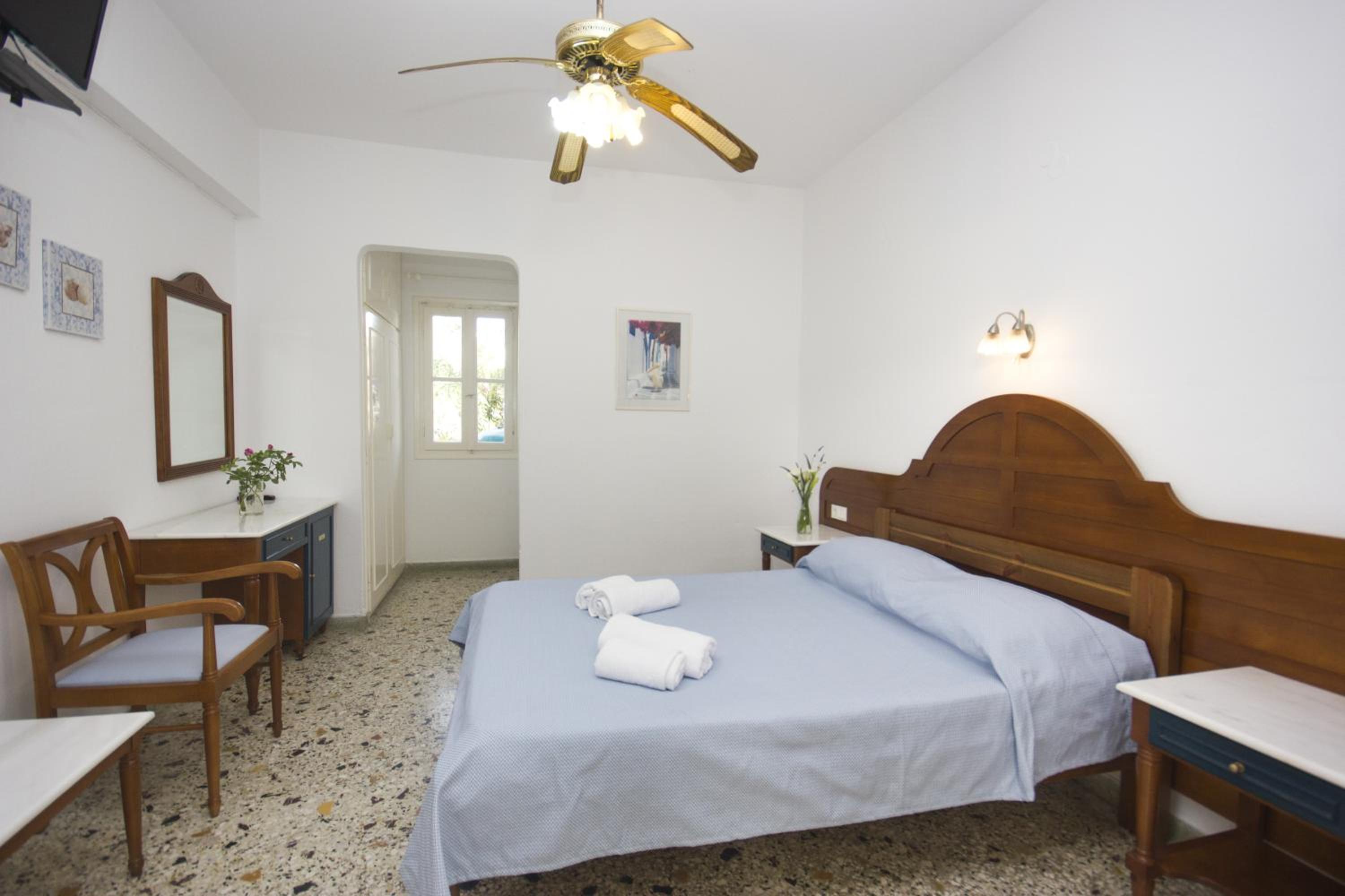 Standard Double or Twin Room photo 3