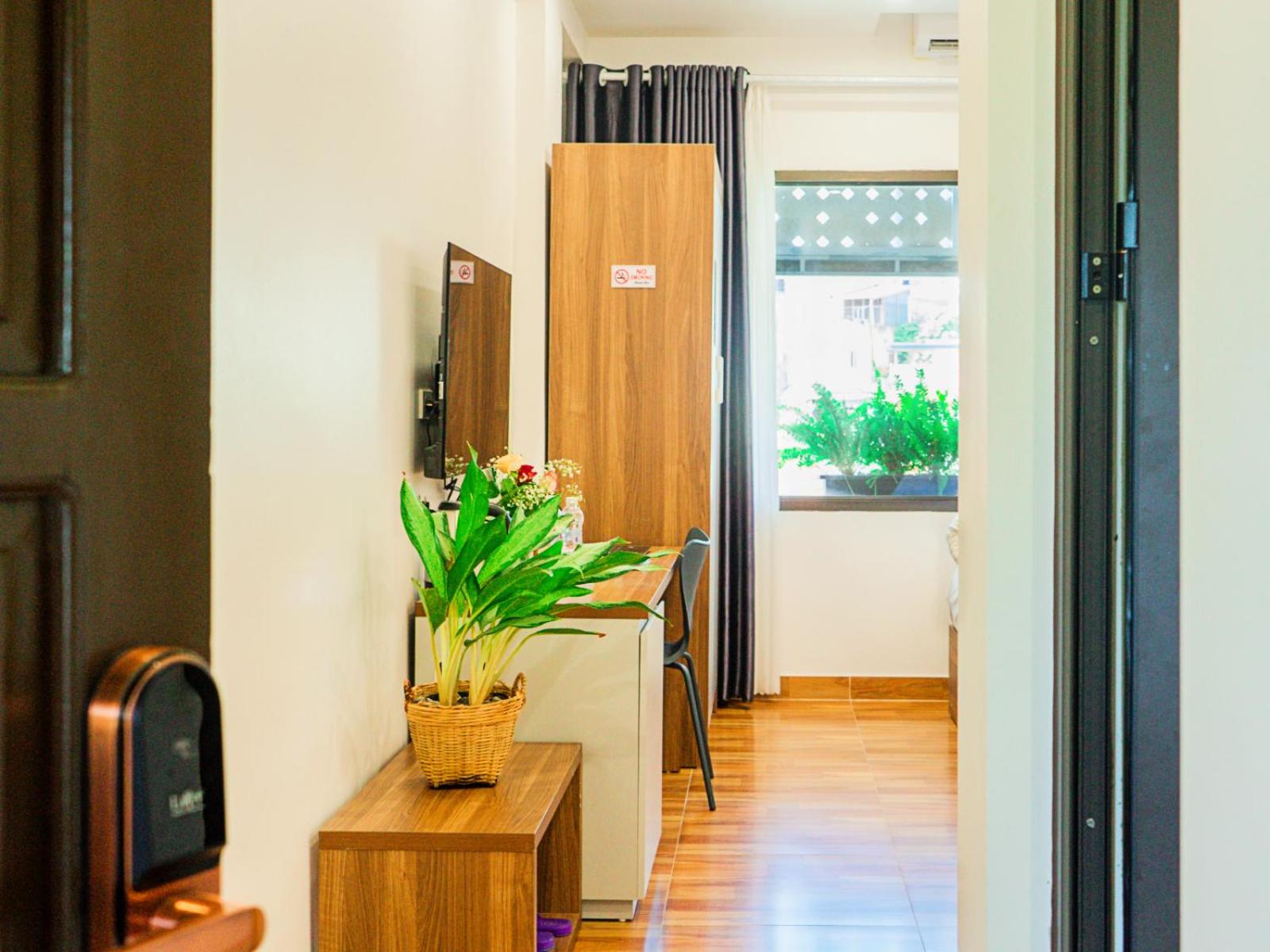 Two-Bedroom Suite - Photo 2