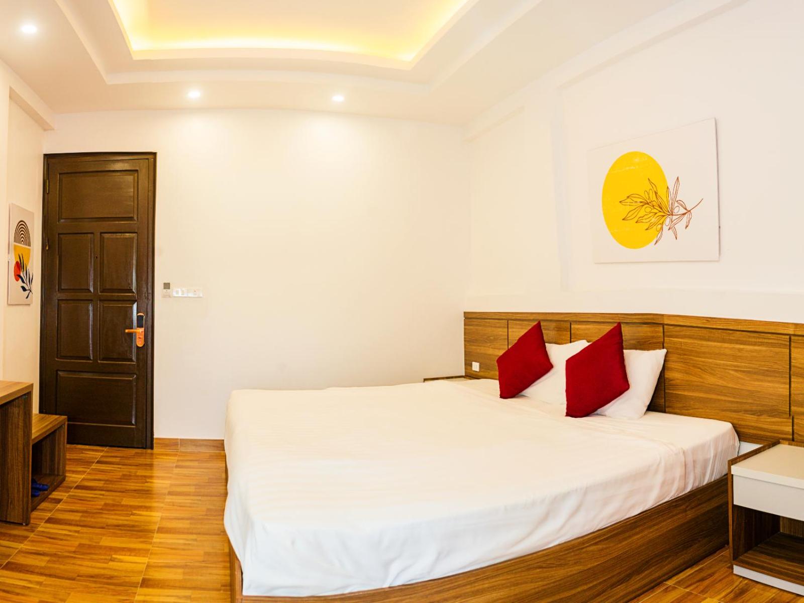 Two-Bedroom Suite - Photo 6