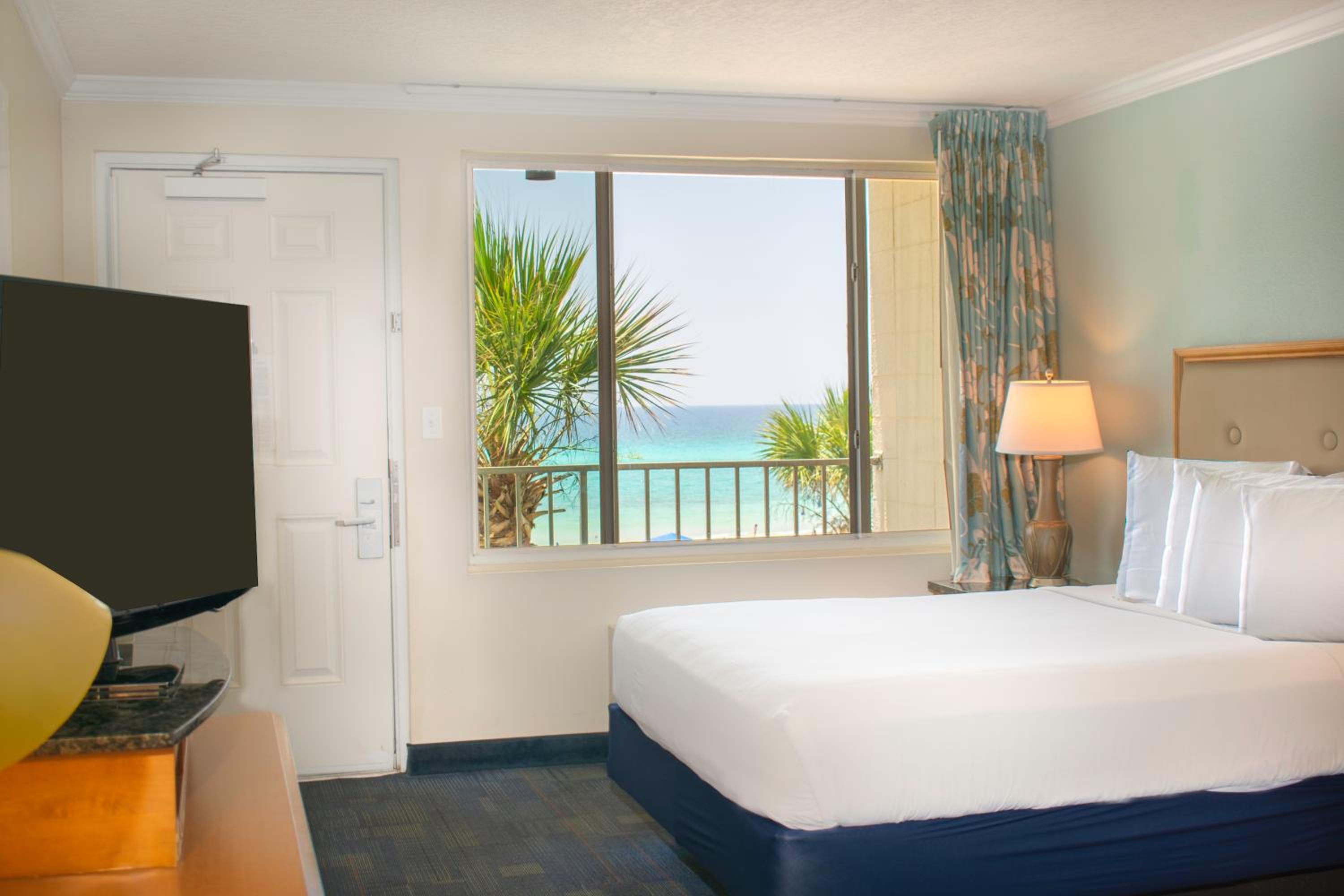 Queen Room with Sea View - Photo 1