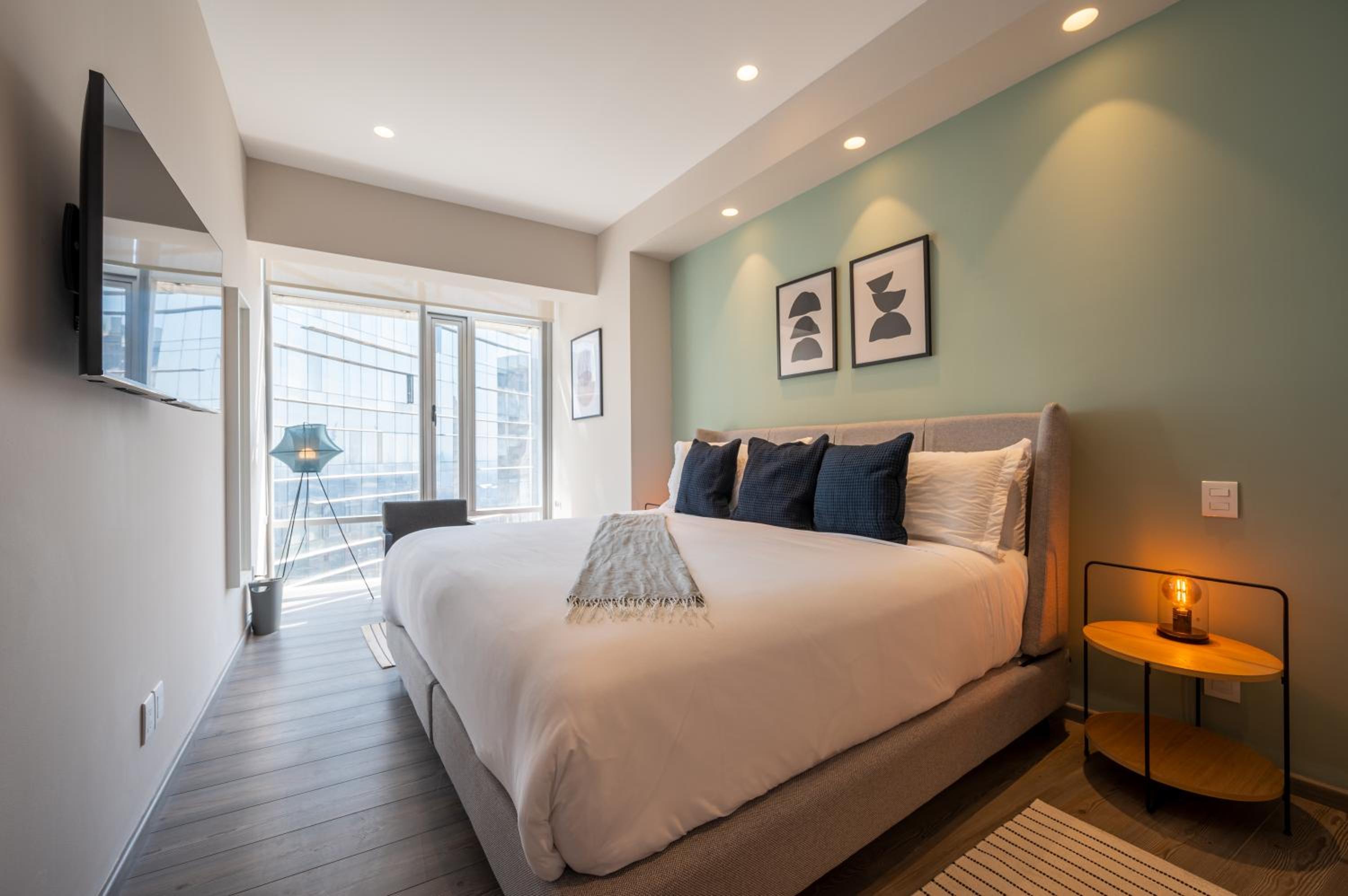 Luxury Apartment, 1 Bedroom, City views photo 1