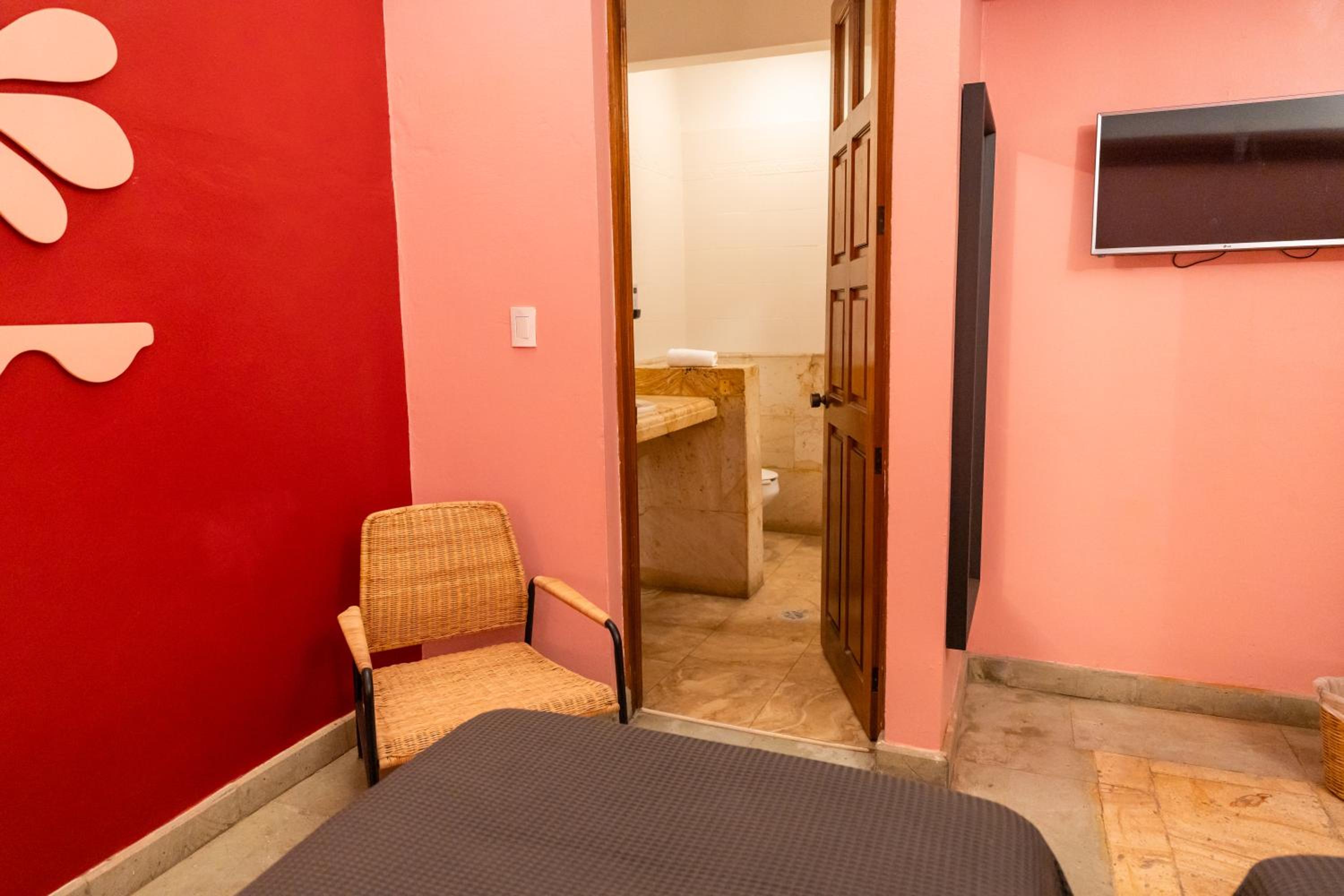 Deluxe Twin Room - Photo 7
