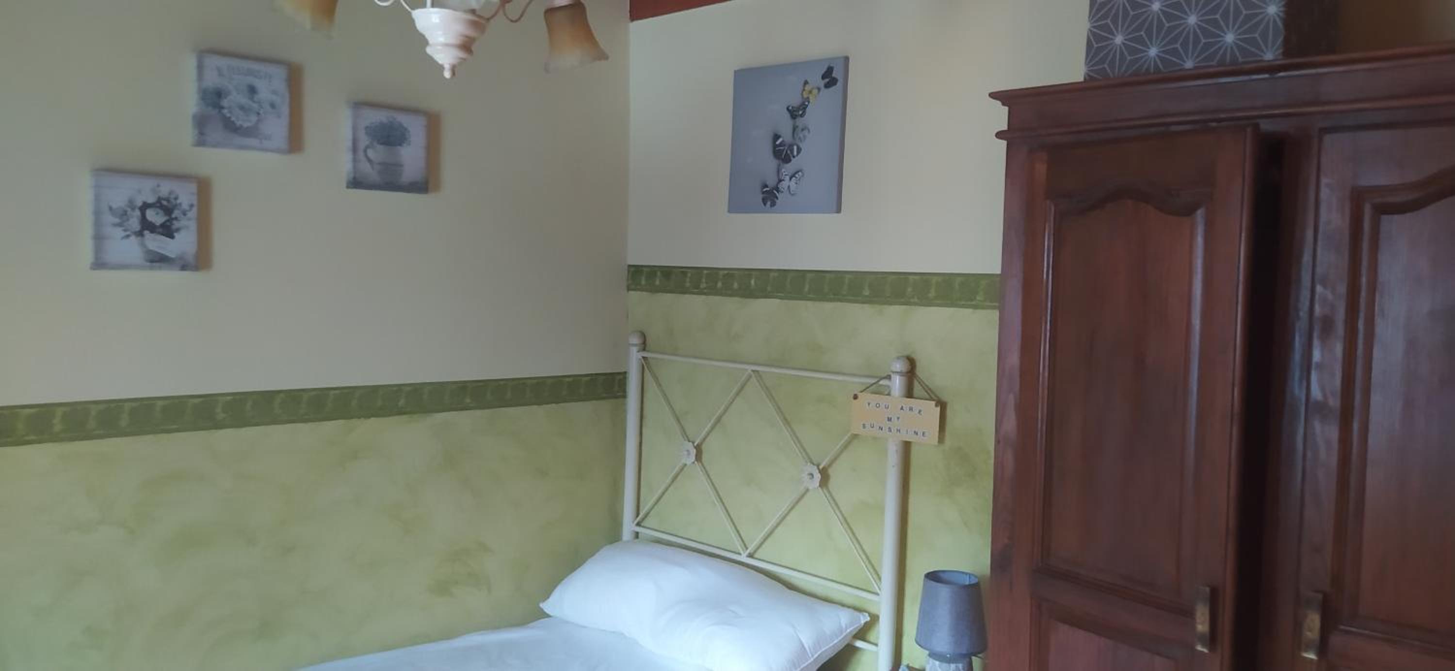 Four-Bedroom House photo 2