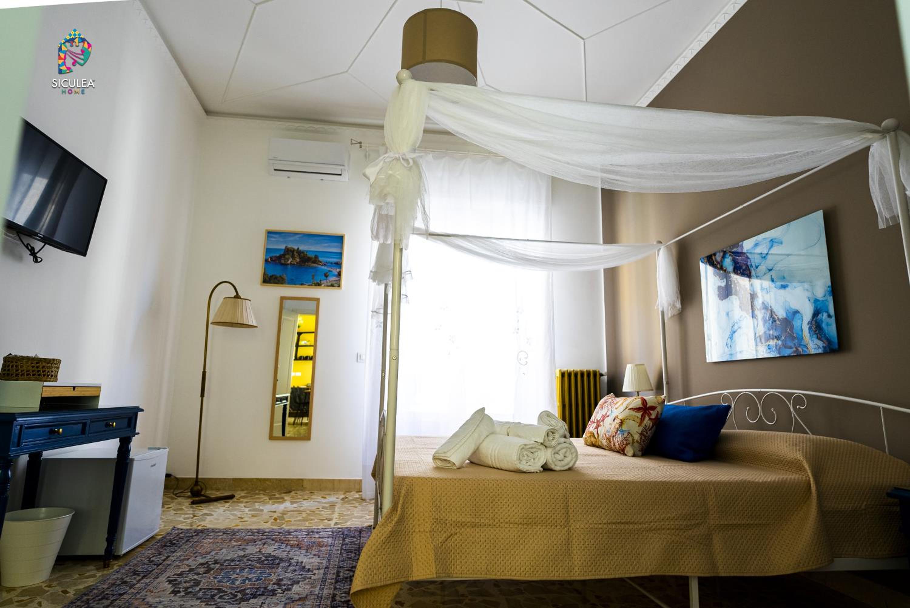 Double Room with Private Bathroom photo 2