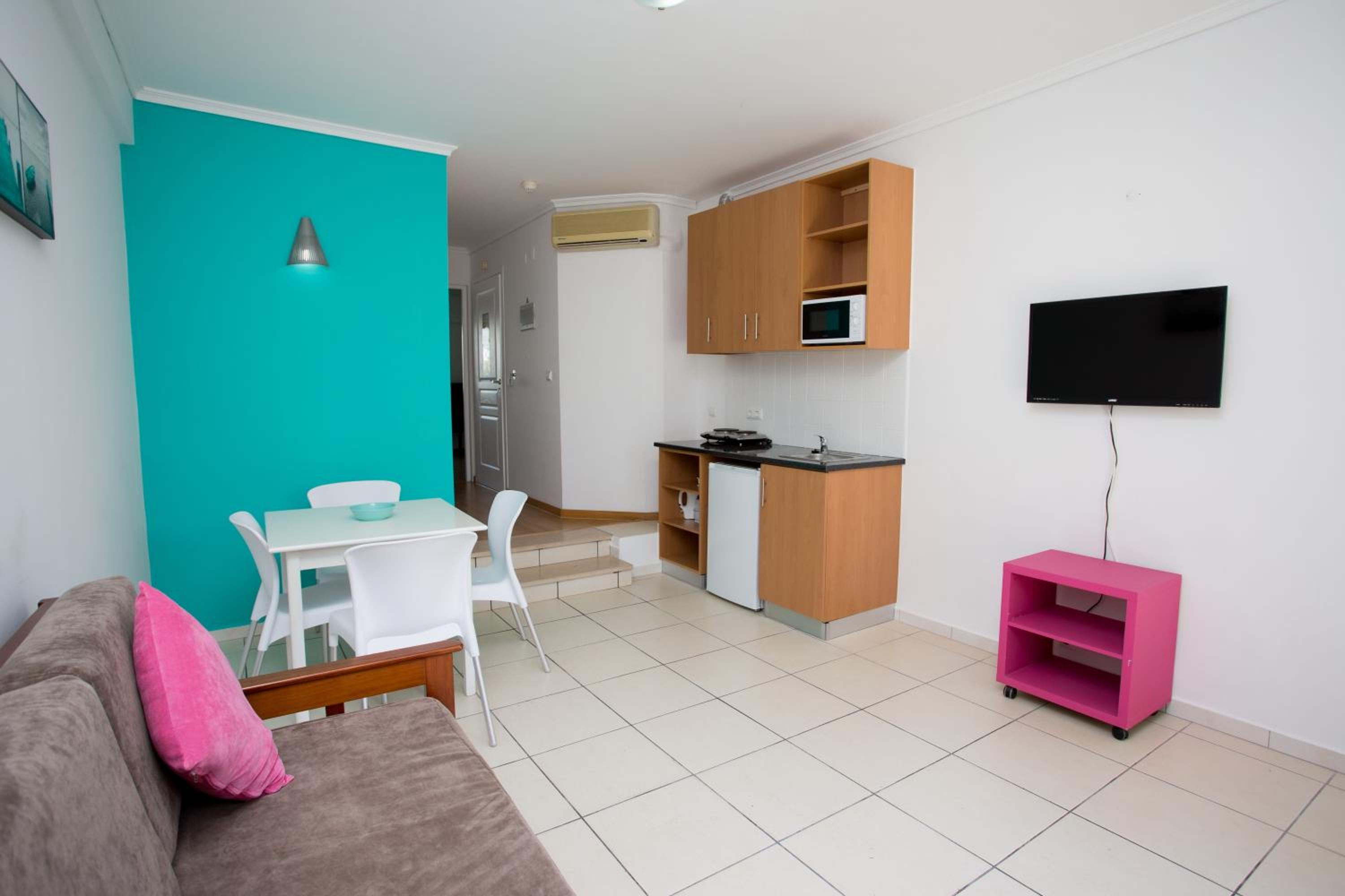 Standard One-Bedroom Apartment photo 2