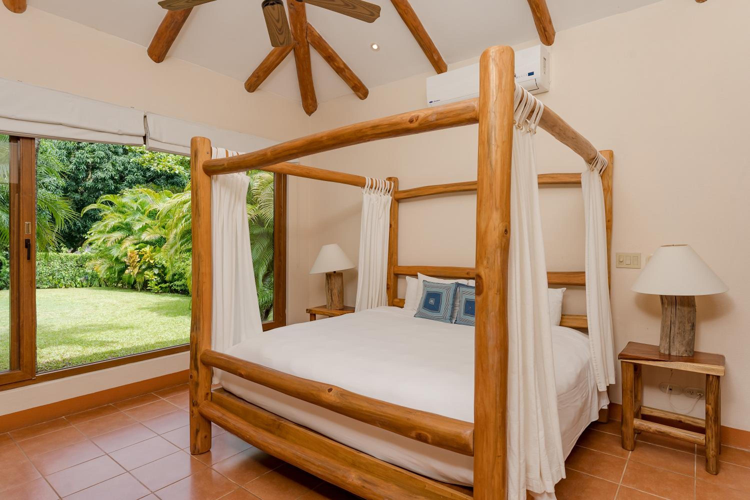 Beach Acacia - Two Bedroom Villa photo 3