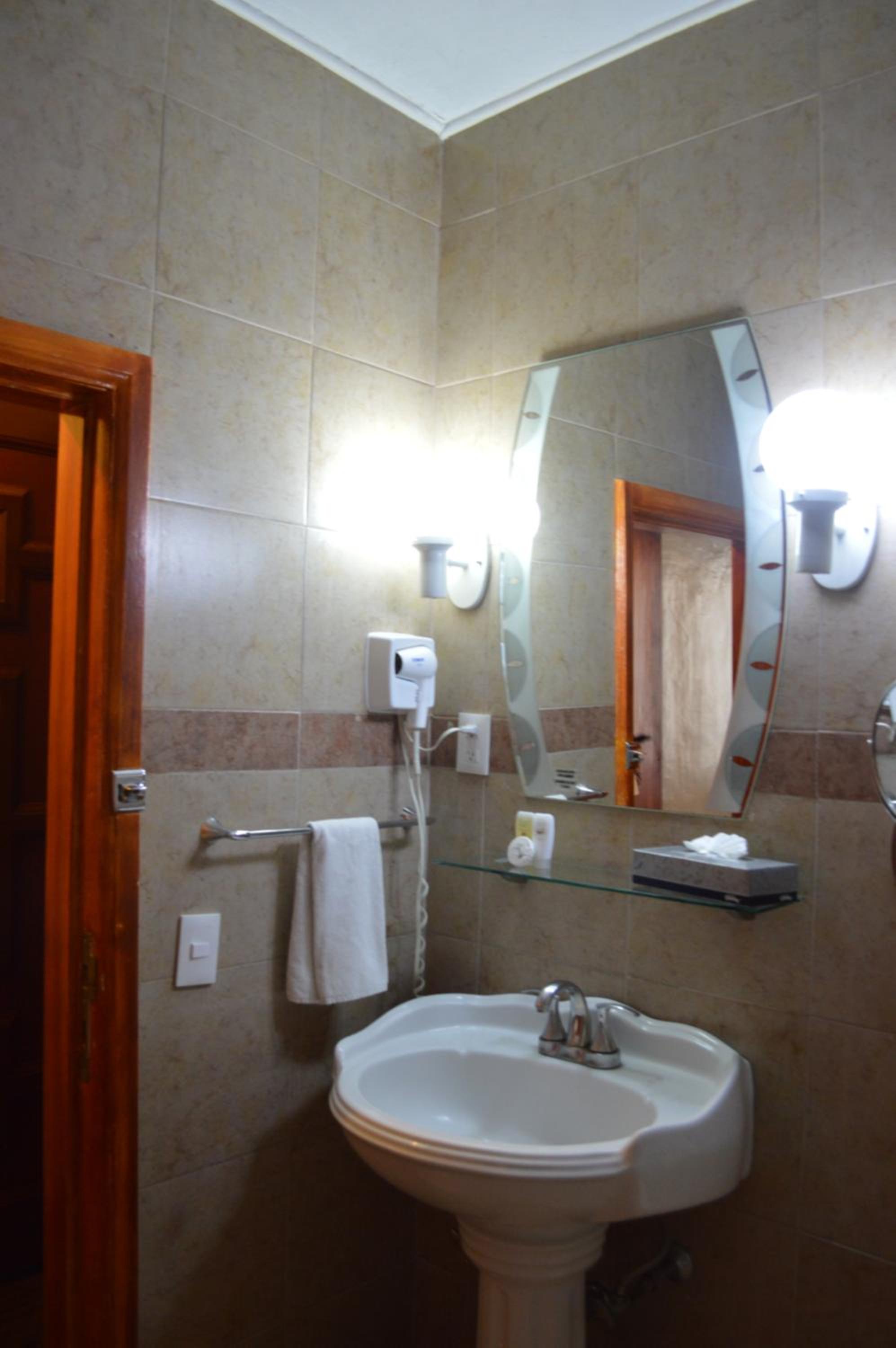 Twin Room - Photo 2
