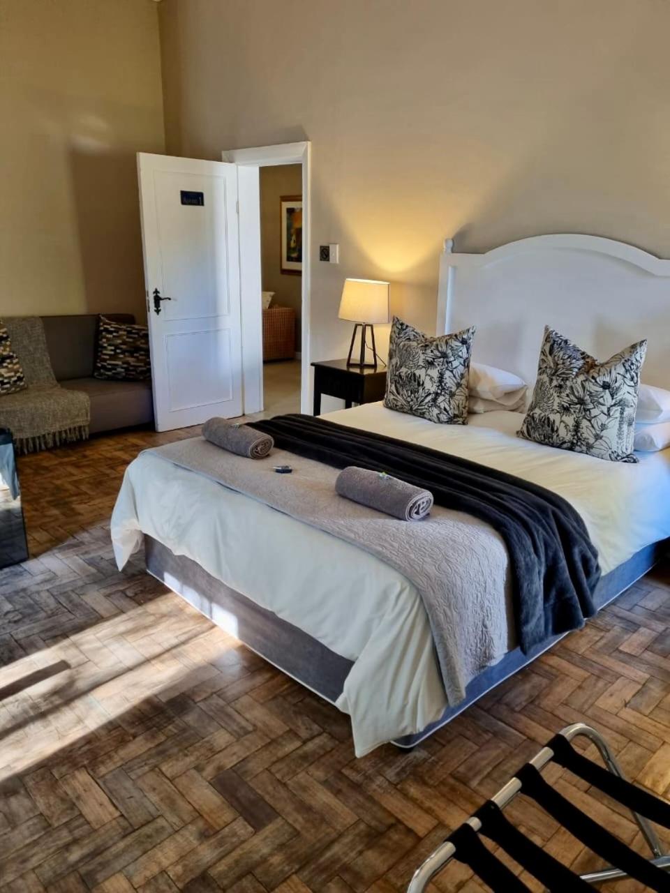 Standard Triple Room - Photo 12