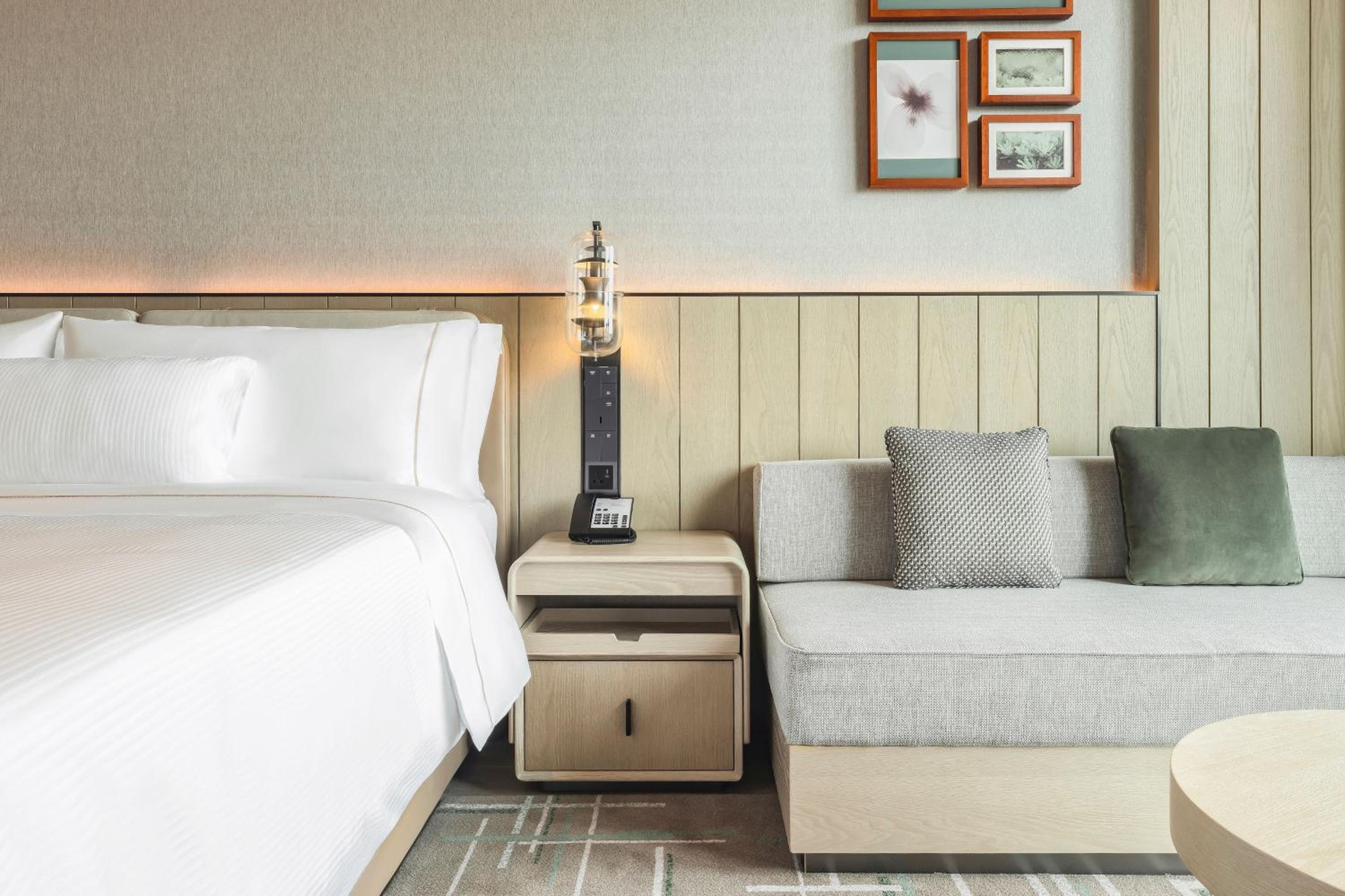 Selective King Bed Room photo 1