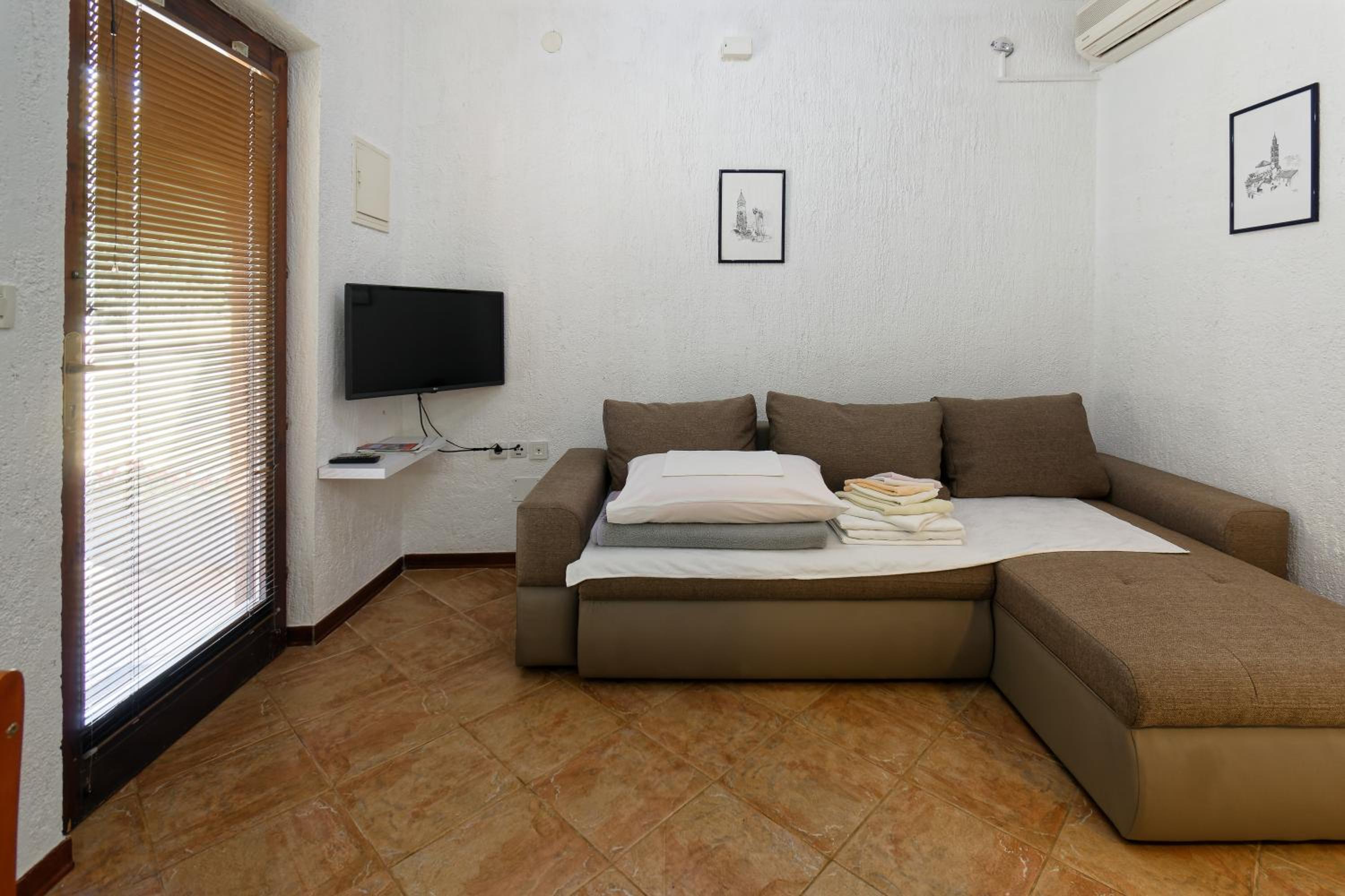 One Bedroom Apartment with Terrace photo 1