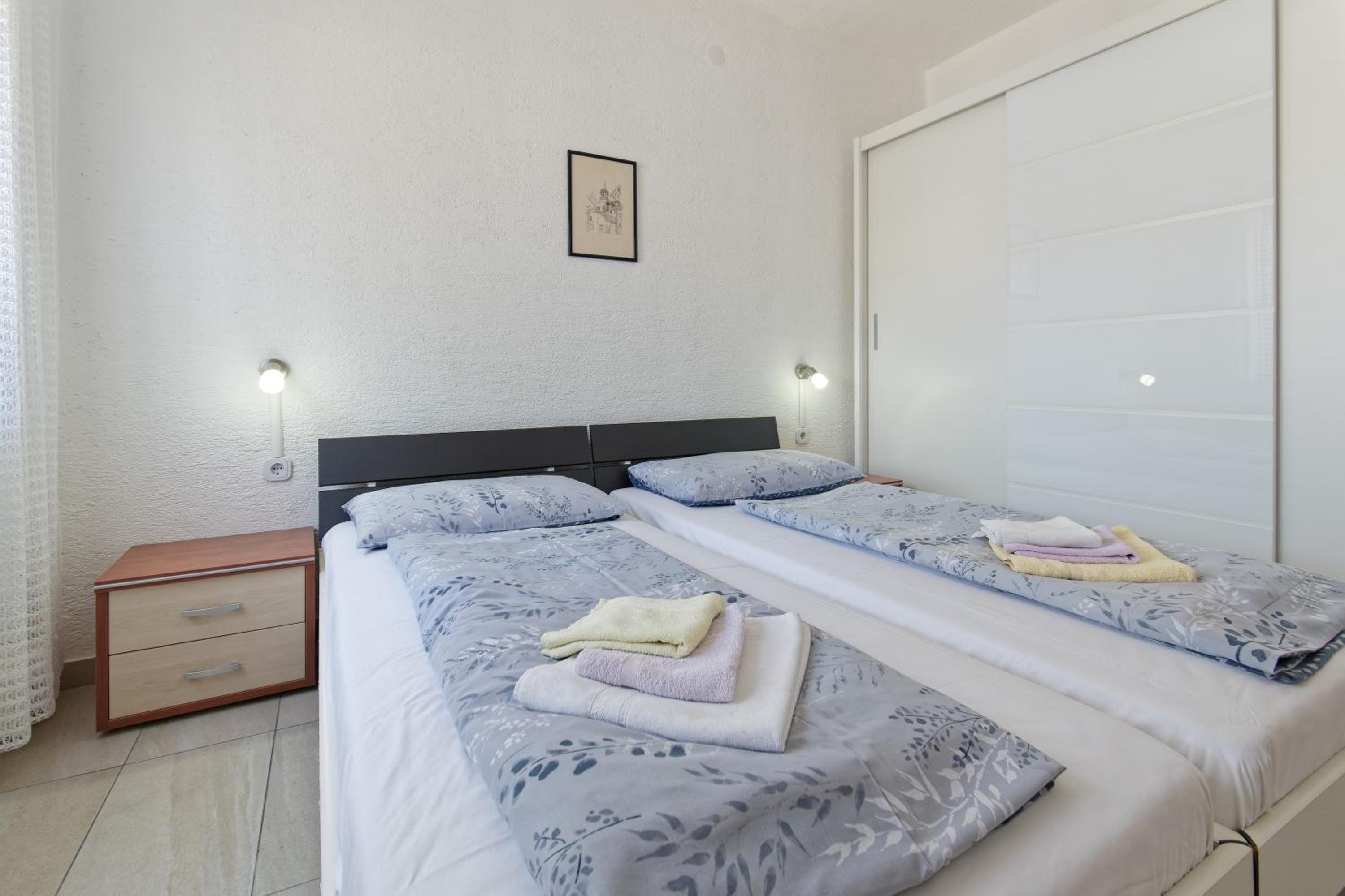 One Bedroom Apartment with Terrace photo 2