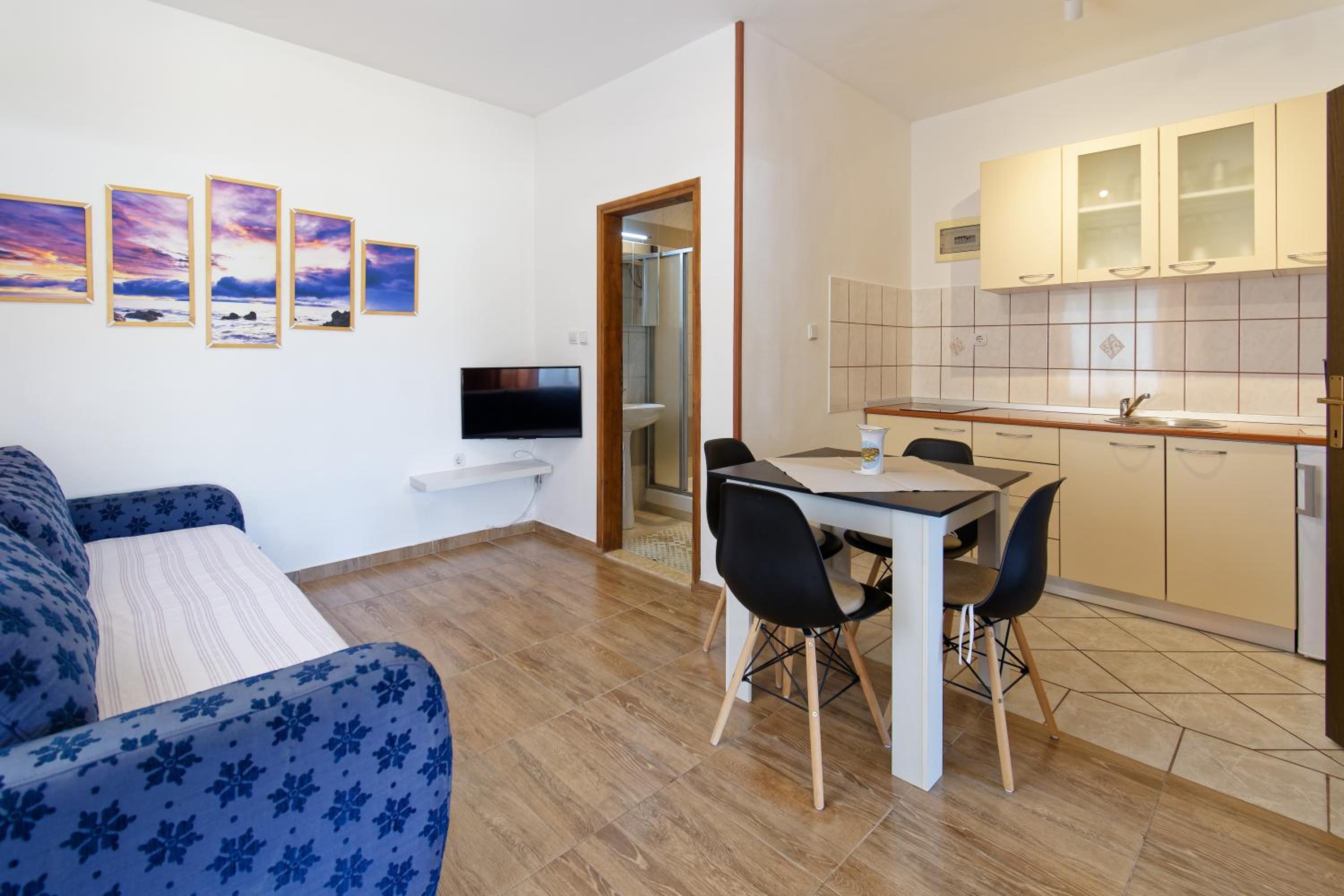 Standard One Bedroom Apartment photo 1