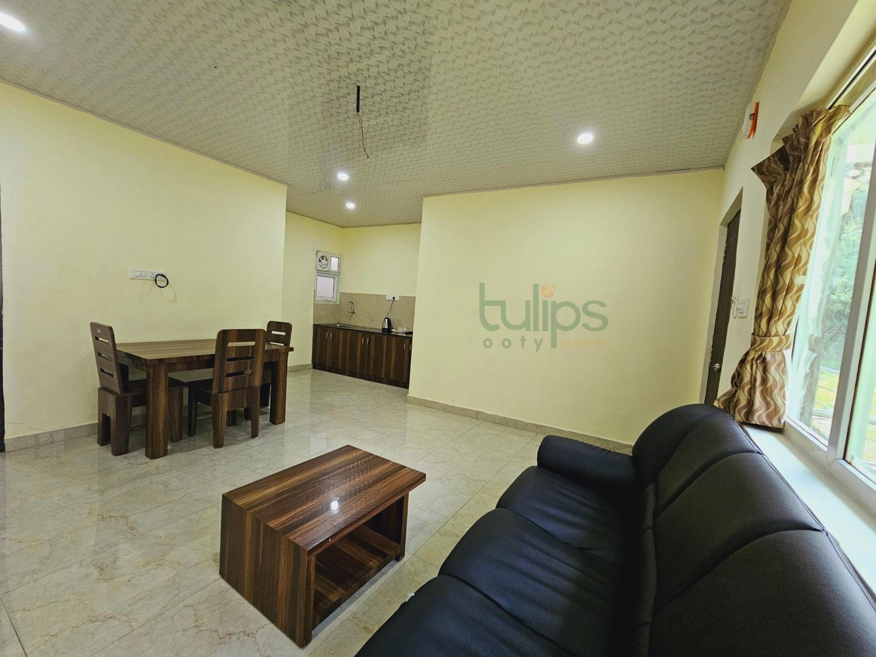 Suite With Balcony - Photo 7