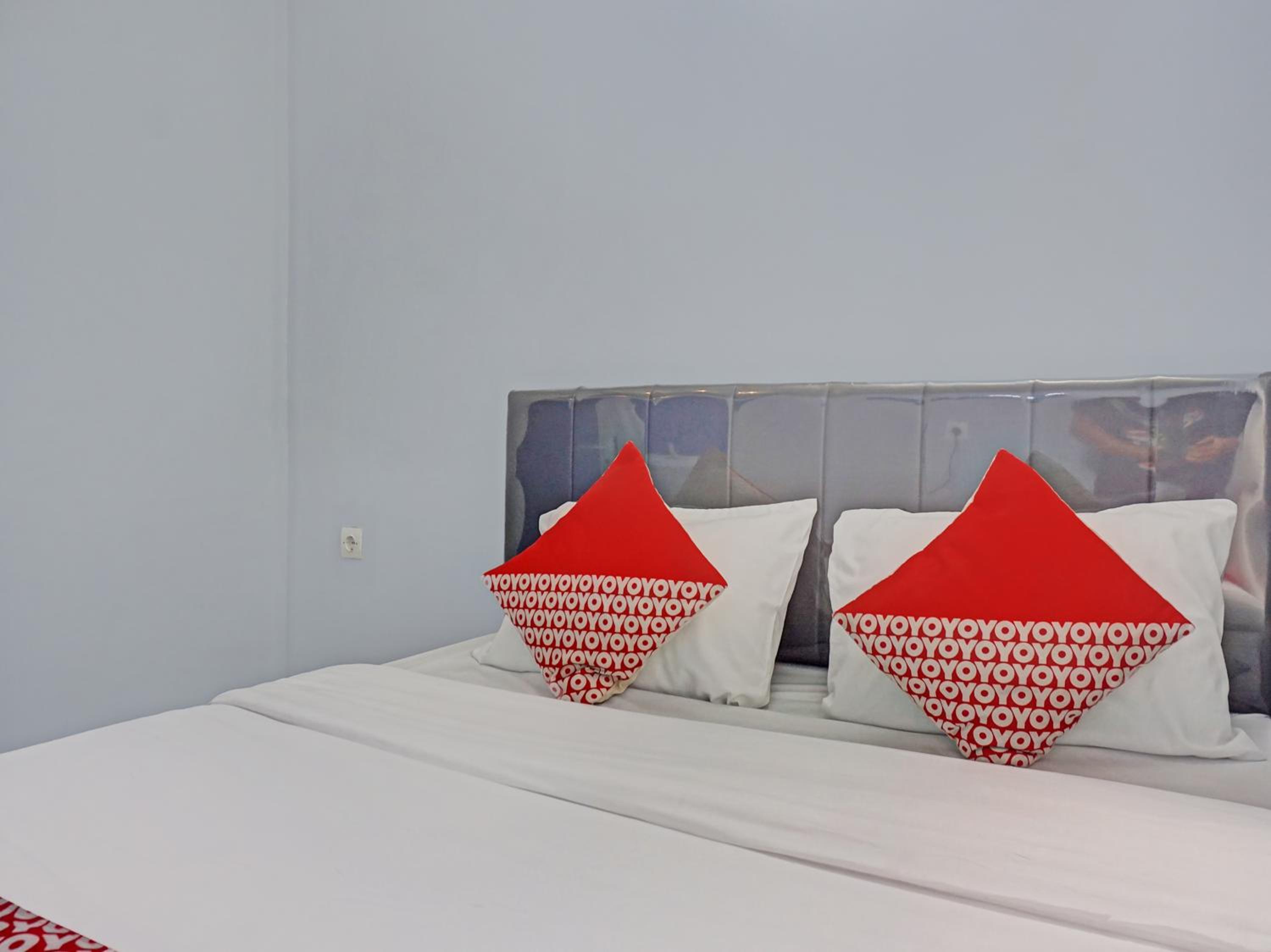 Deluxe Double Room - Photo 15