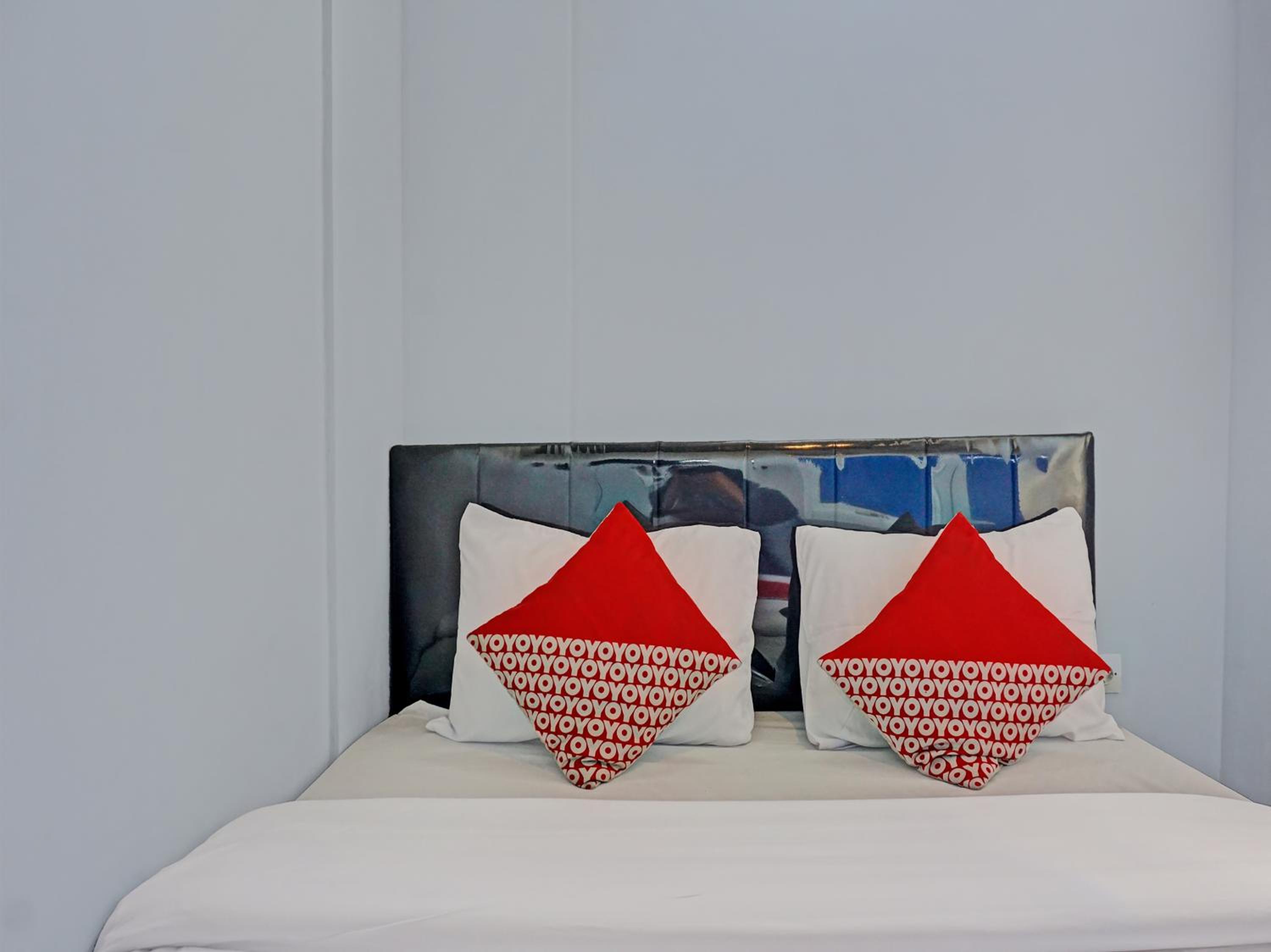 Deluxe Double Room - Photo 14