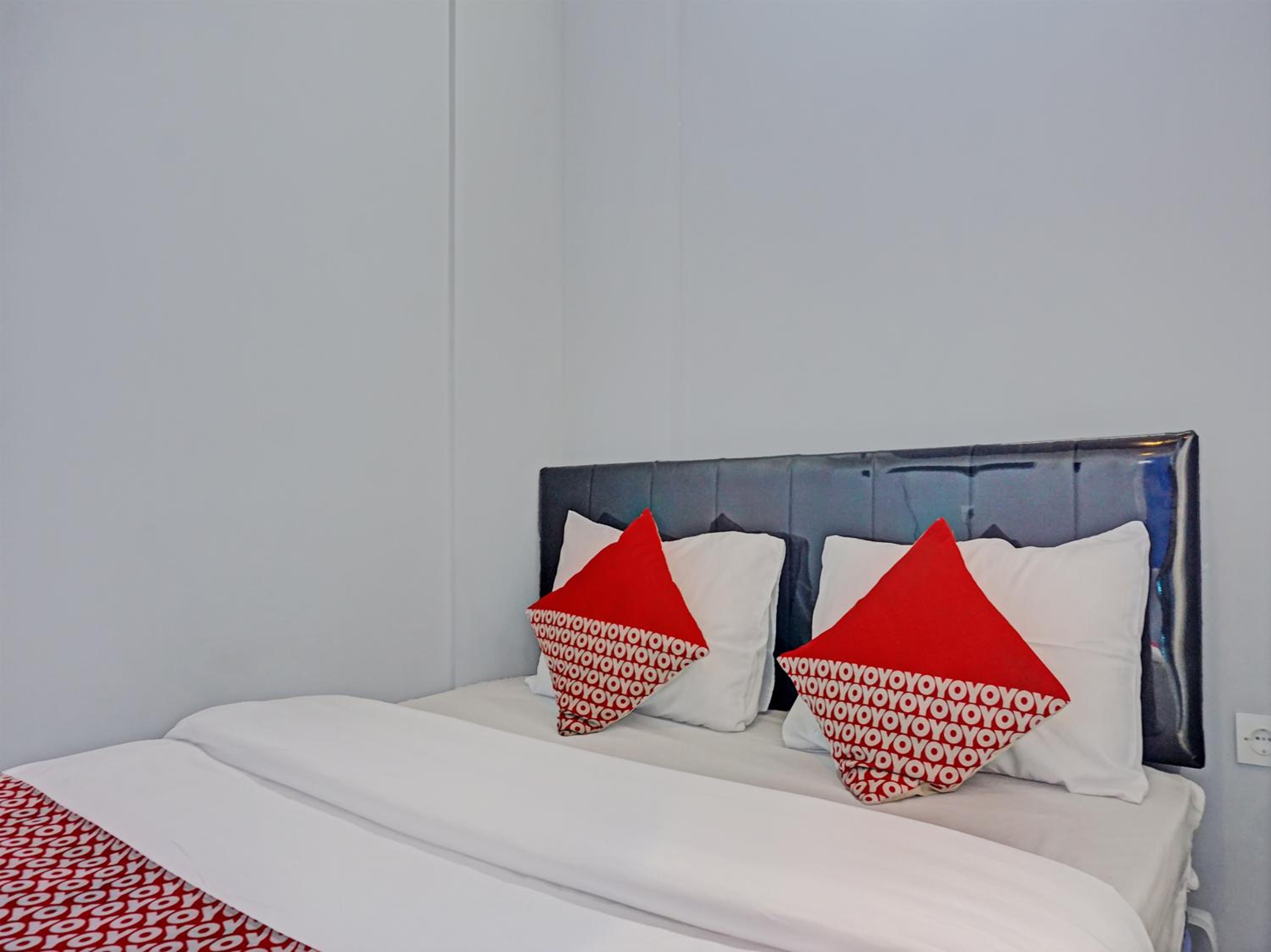 Deluxe Double Room - Photo 8