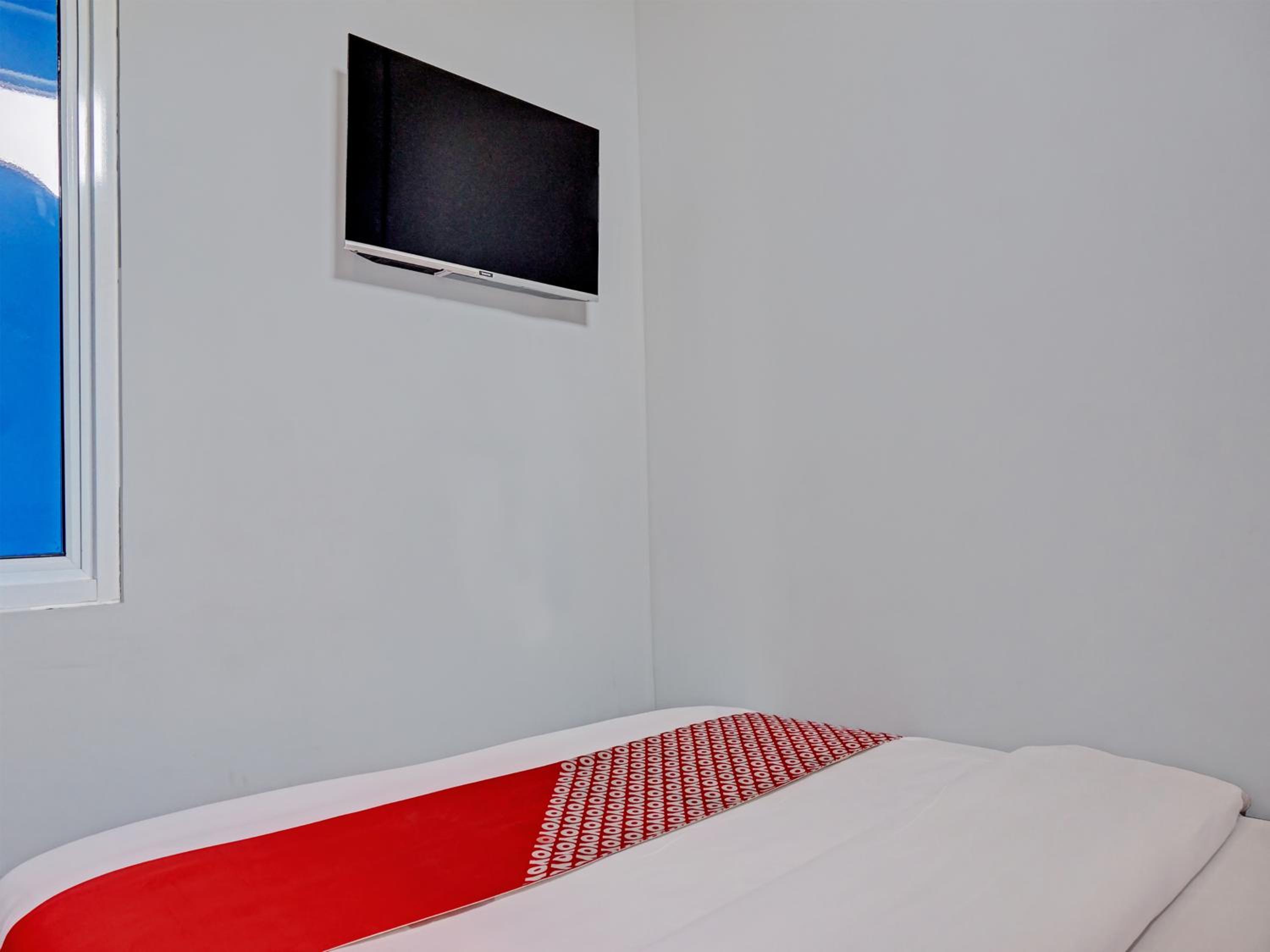 Deluxe Double Room - Photo 7