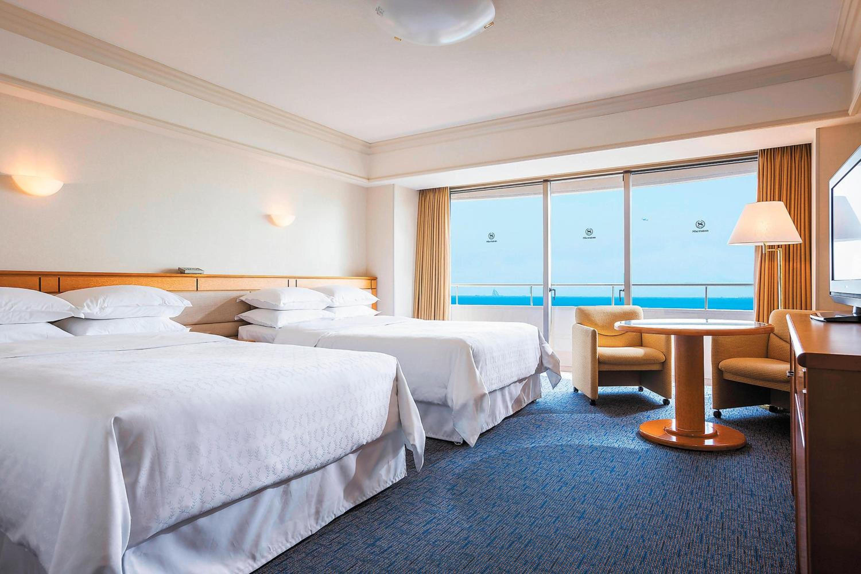 Grande Room 2 Beds - Photo 2
