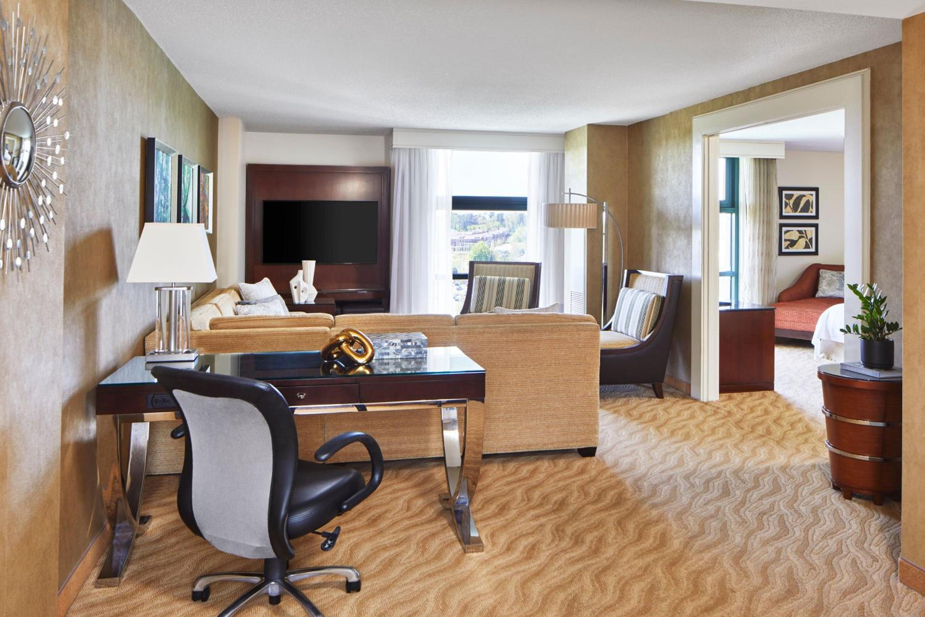 Concierge level, 1 Bedroom Junior Suite, 1 King