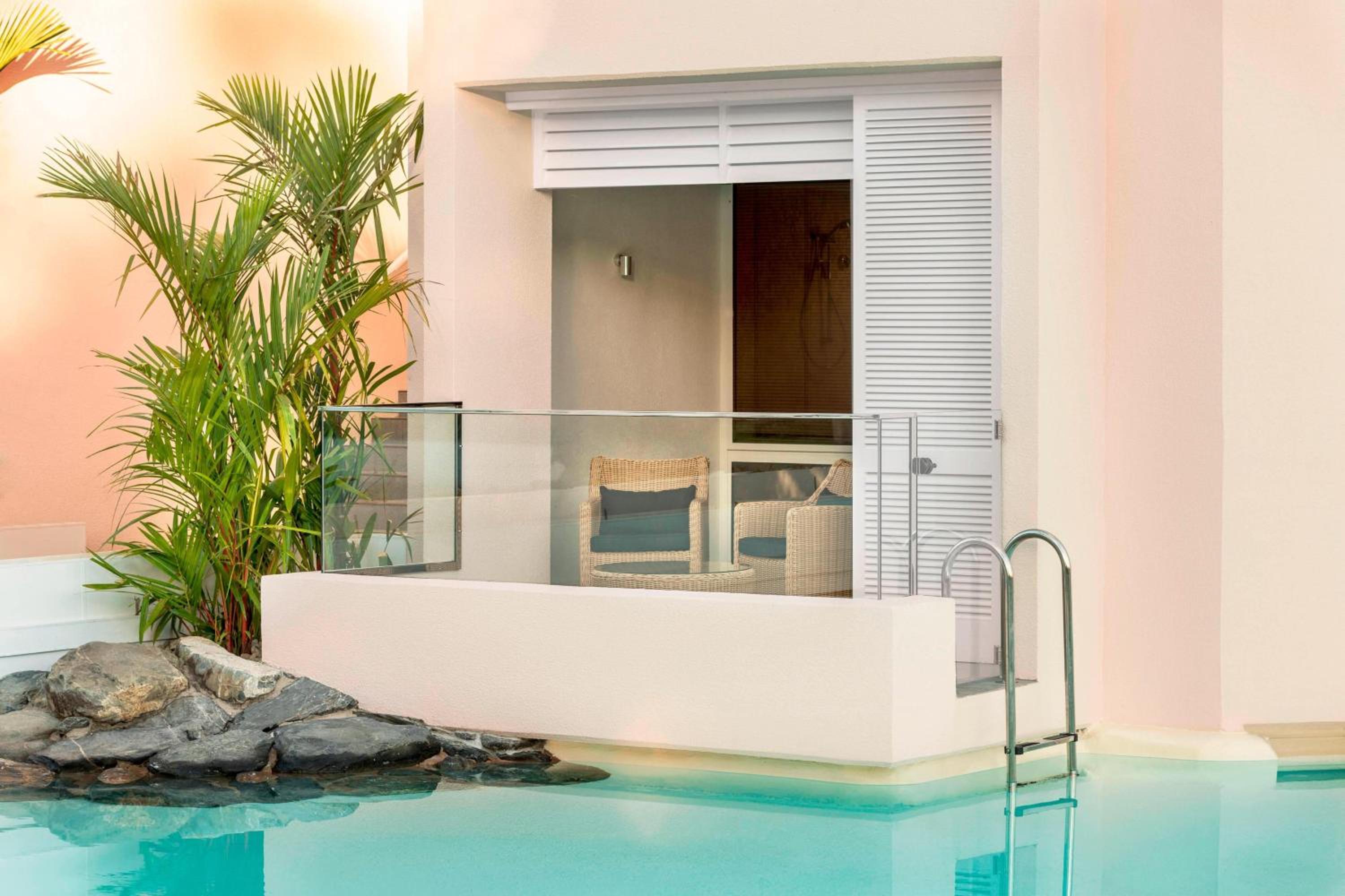 Studio, 1 King, Ground floor, Large Lagoon access