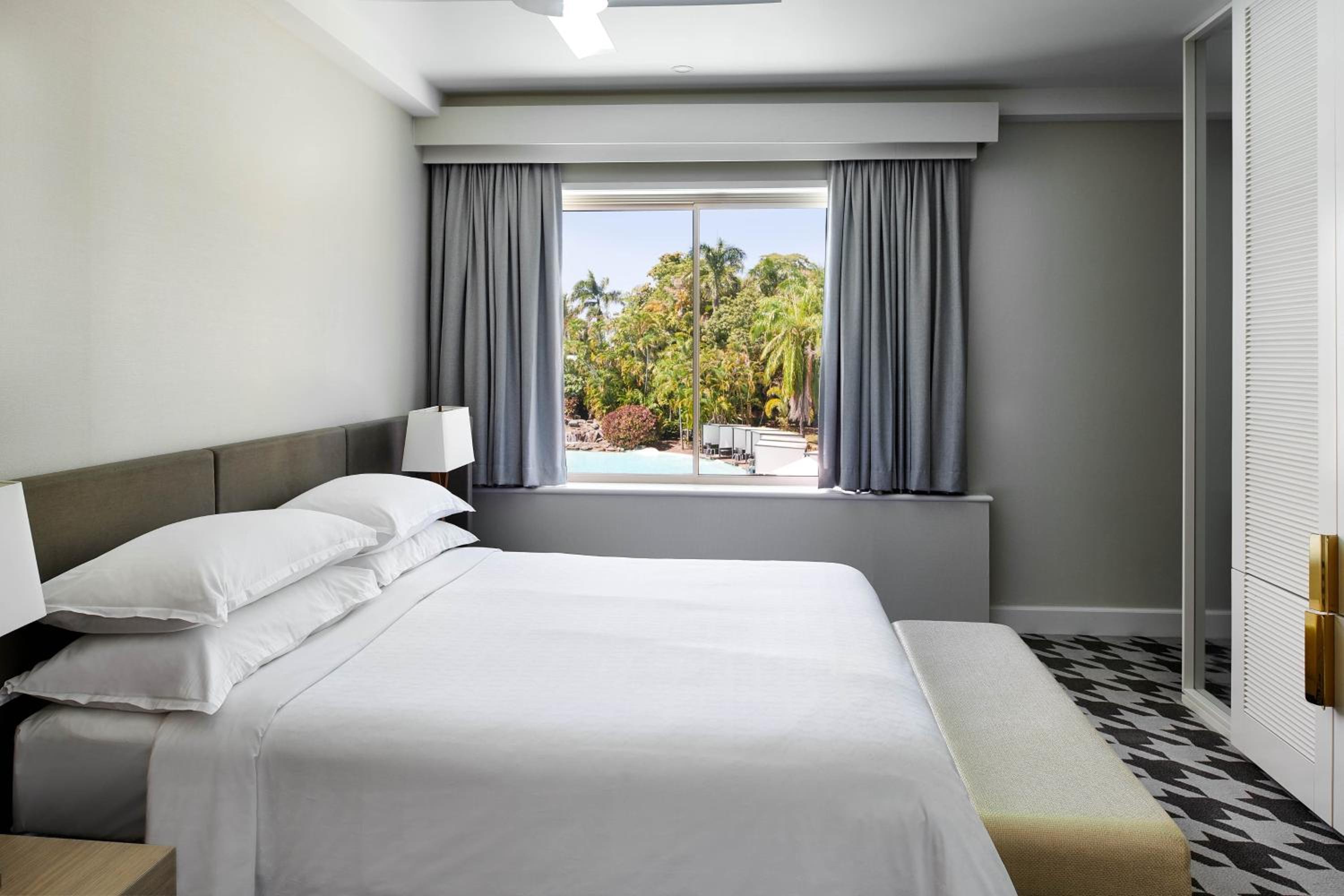 1 Bedroom Presidential Suite, 1 King, Lagoon view