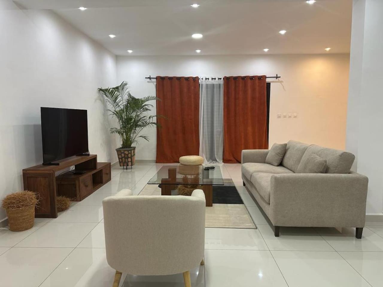 Villa photo 1