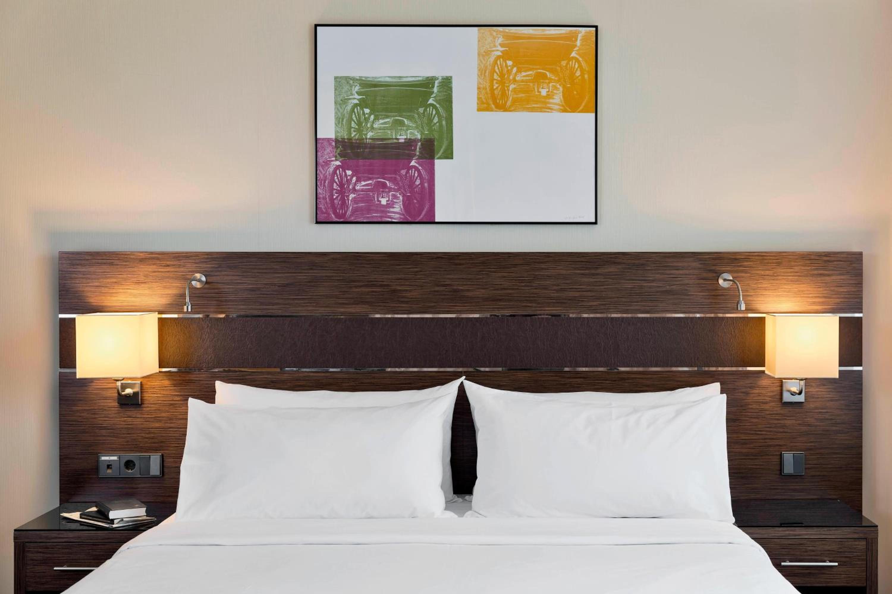 Deluxe King Room photo 1