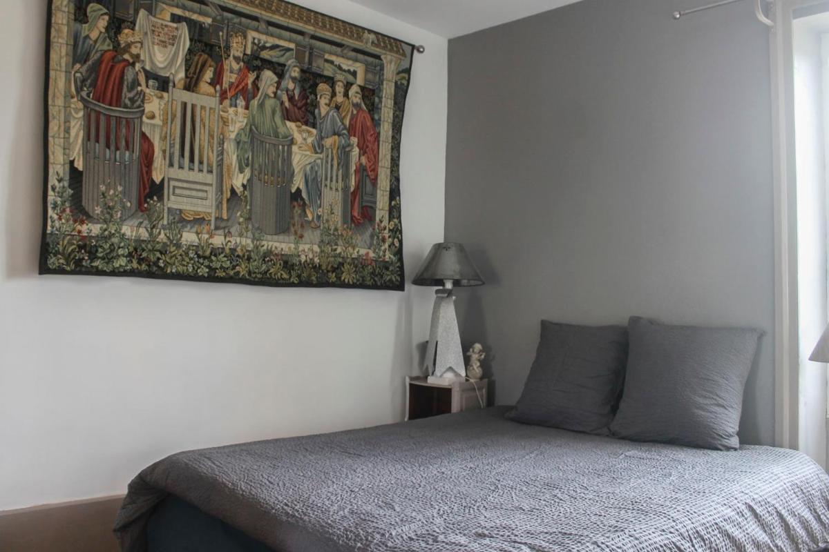 Deluxe Room (2 Adults + 1 Child)