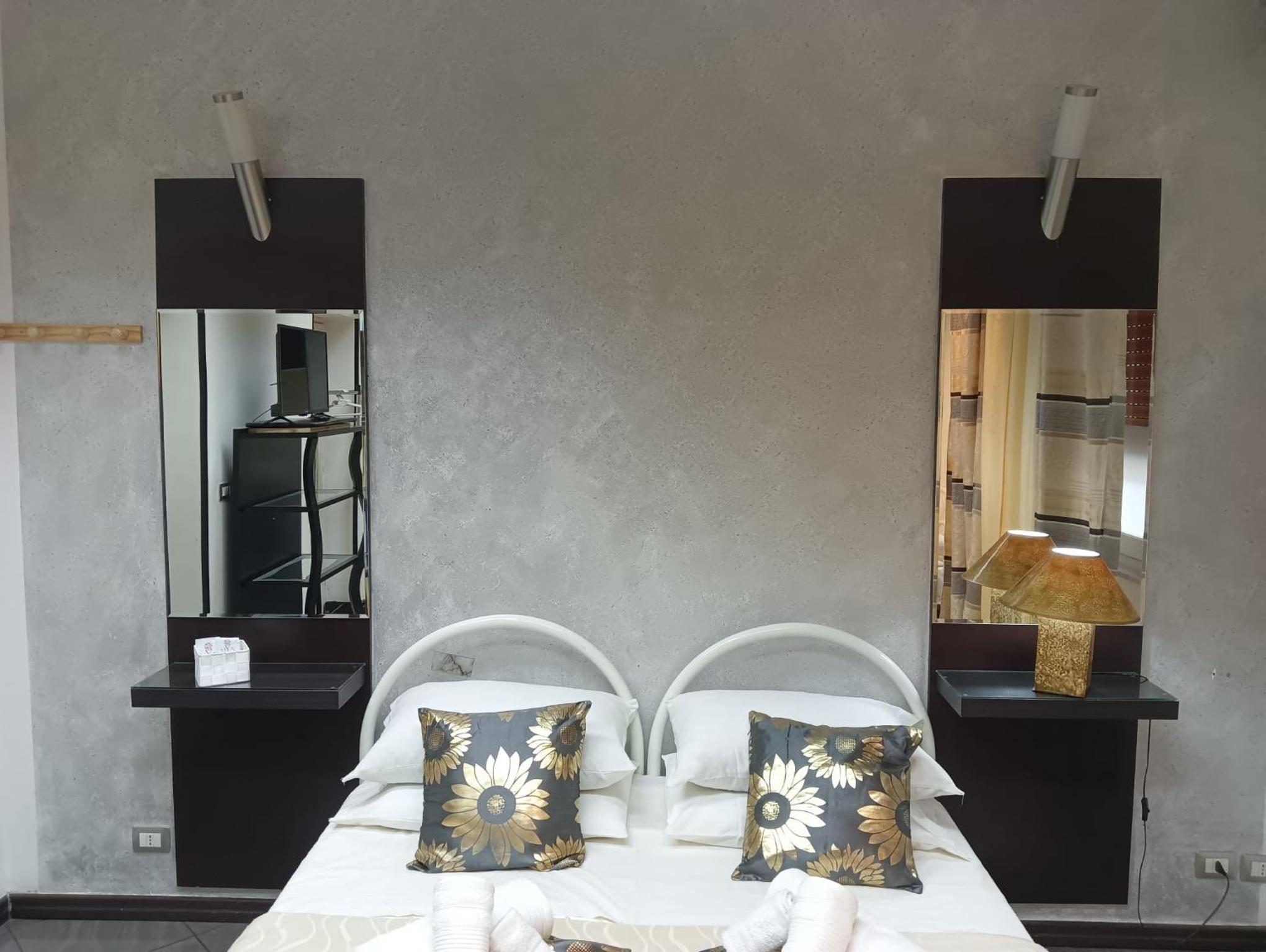 Large Double Room photo 2