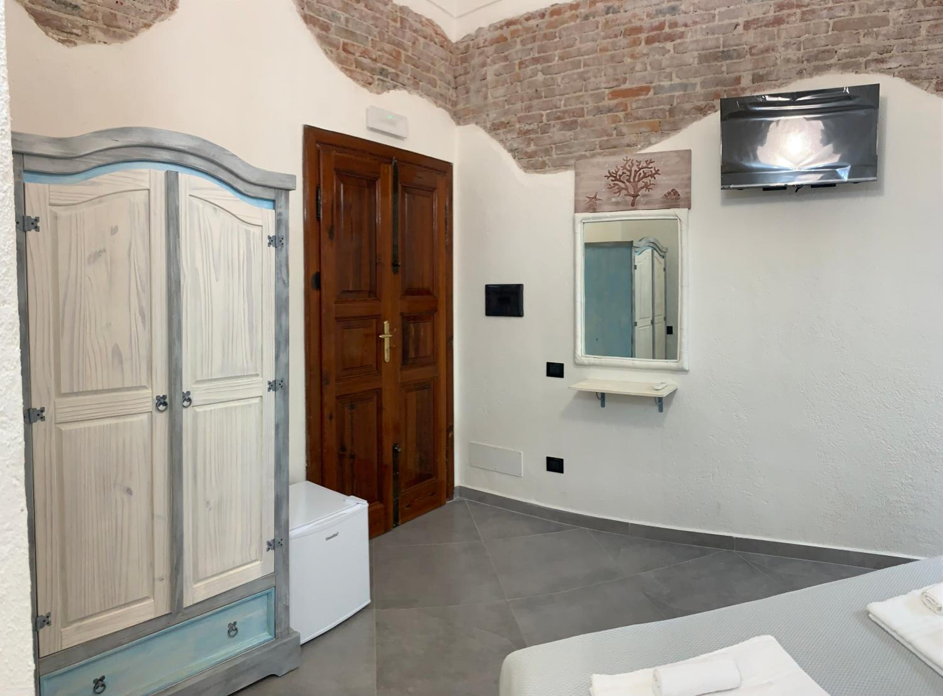 Large Double Room photo 3