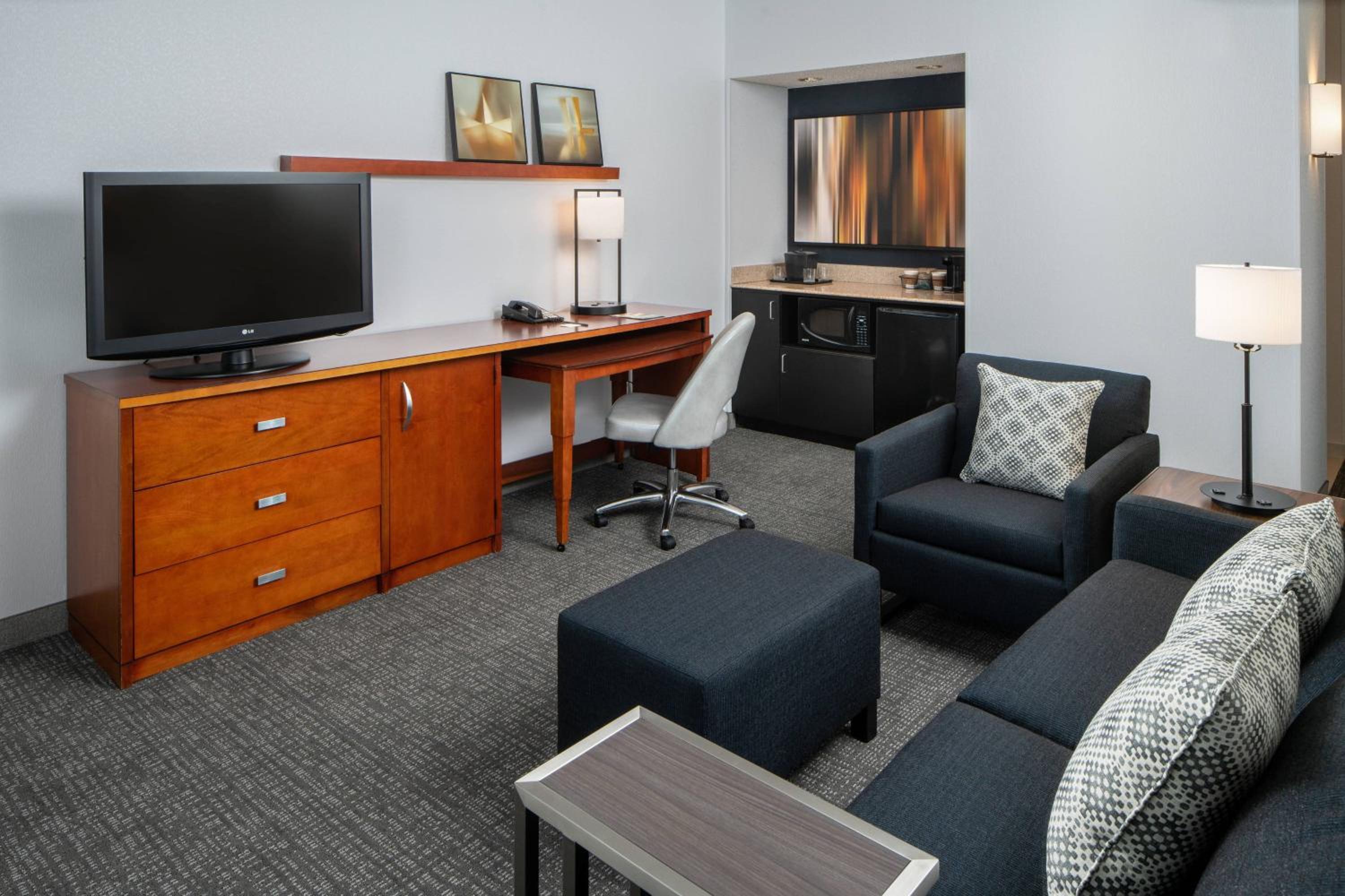 King Suite with Sofa Bed - Photo 6
