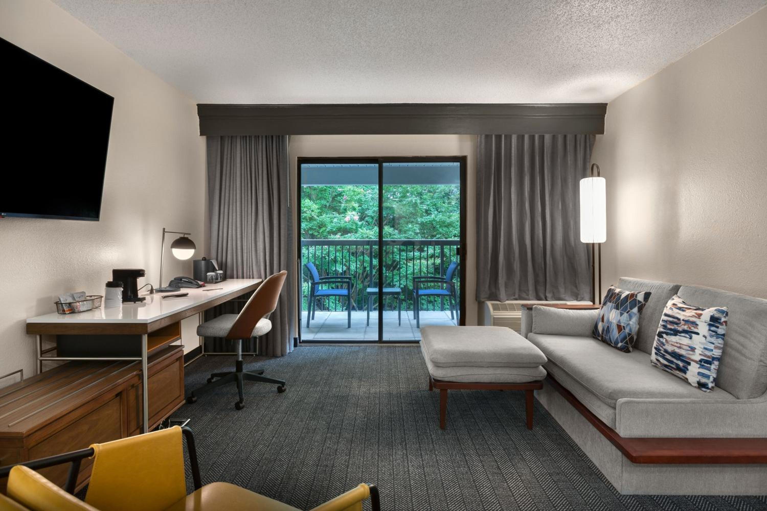 One-Bedroom King Suite with Sofa Bed - Photo 2