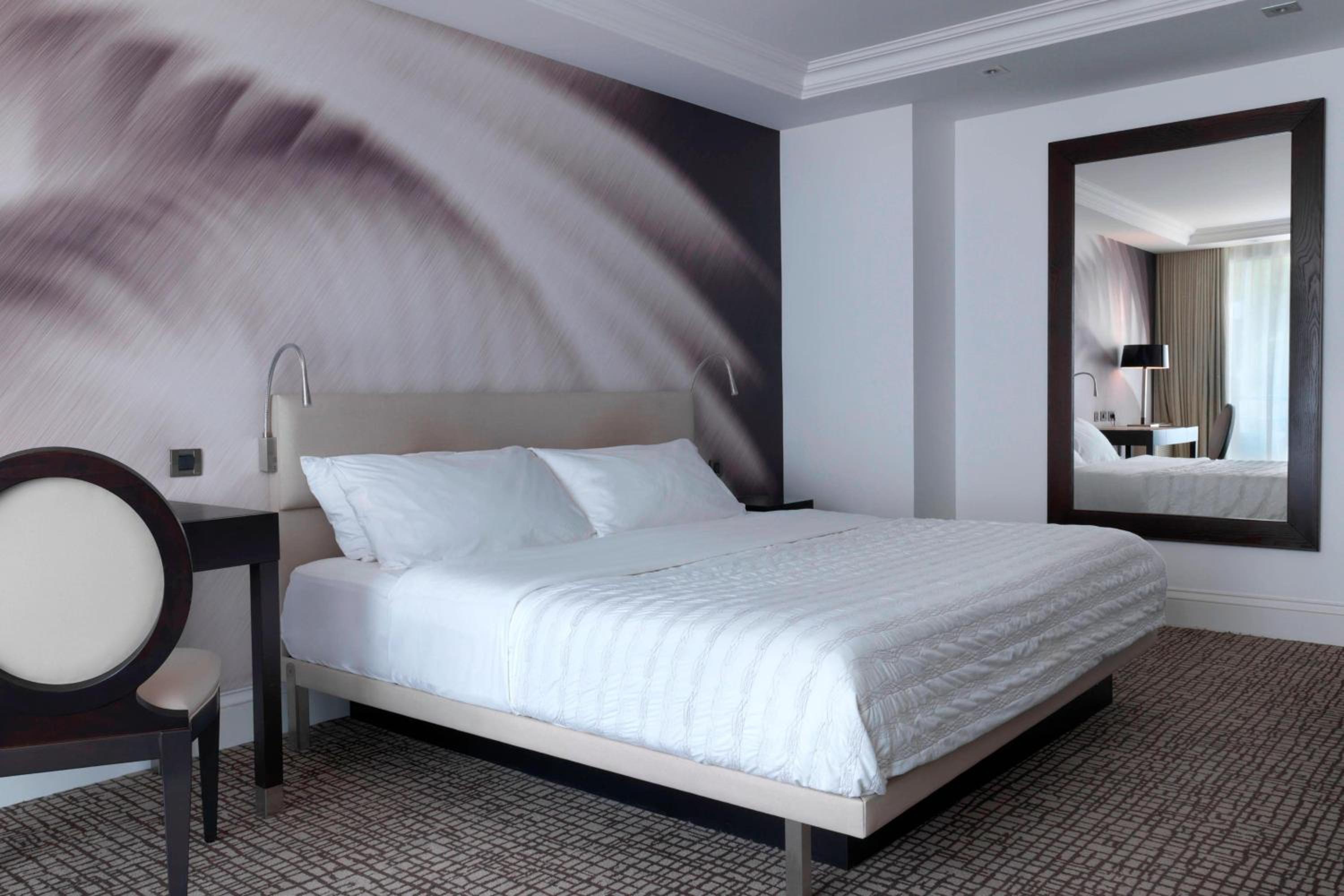 Superior King Room with City View - High Floor