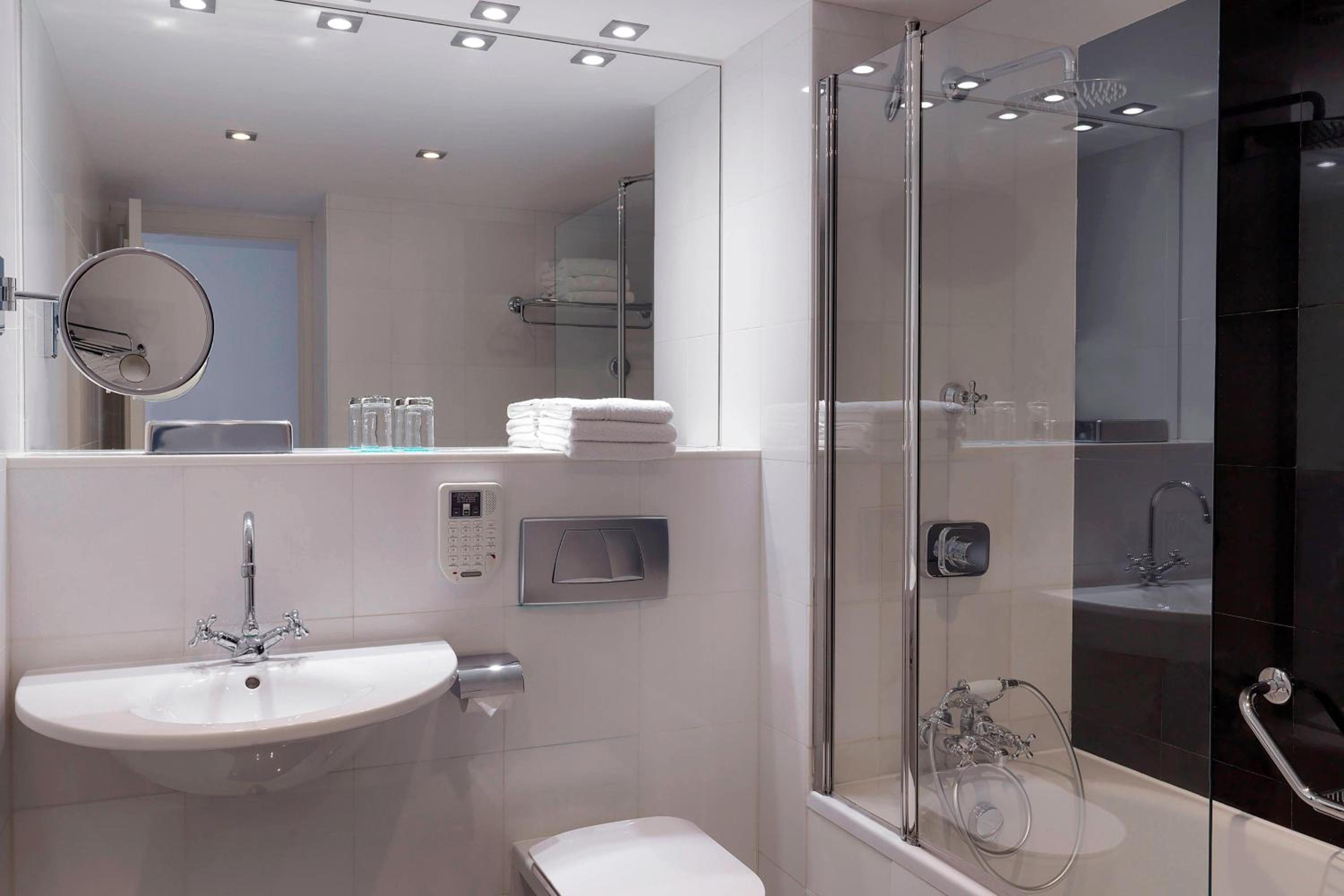 Classic, Guest room, 1 King, City view