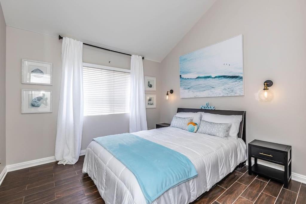 Three-Bedroom House photo 1