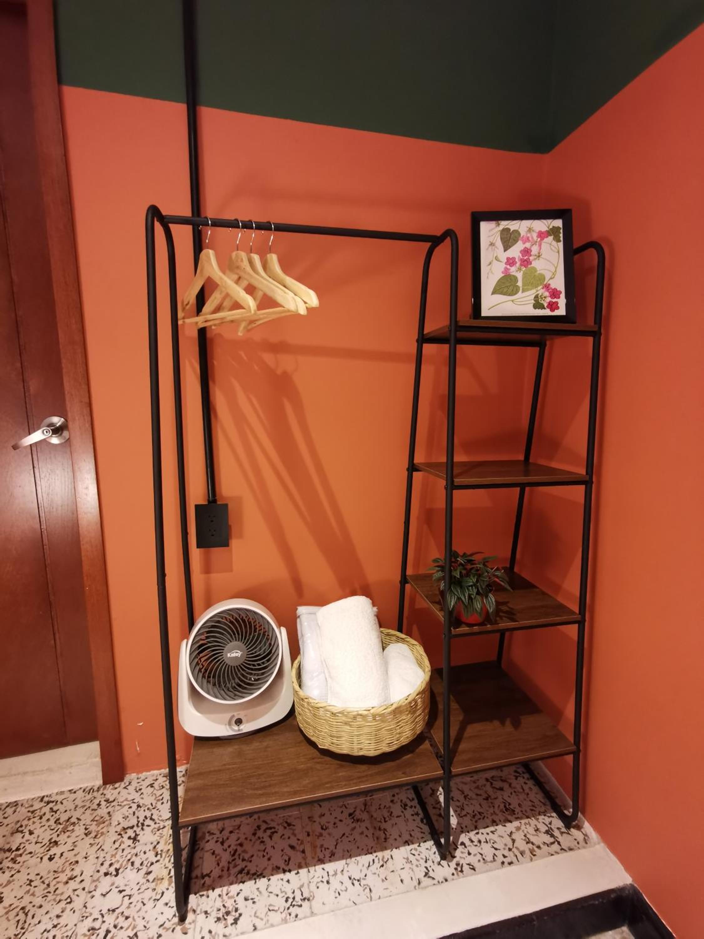 Single Room with Private Bathroom photo 1